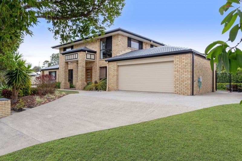 8 Parsons Close, Pelican Waters — photo 1 of 5