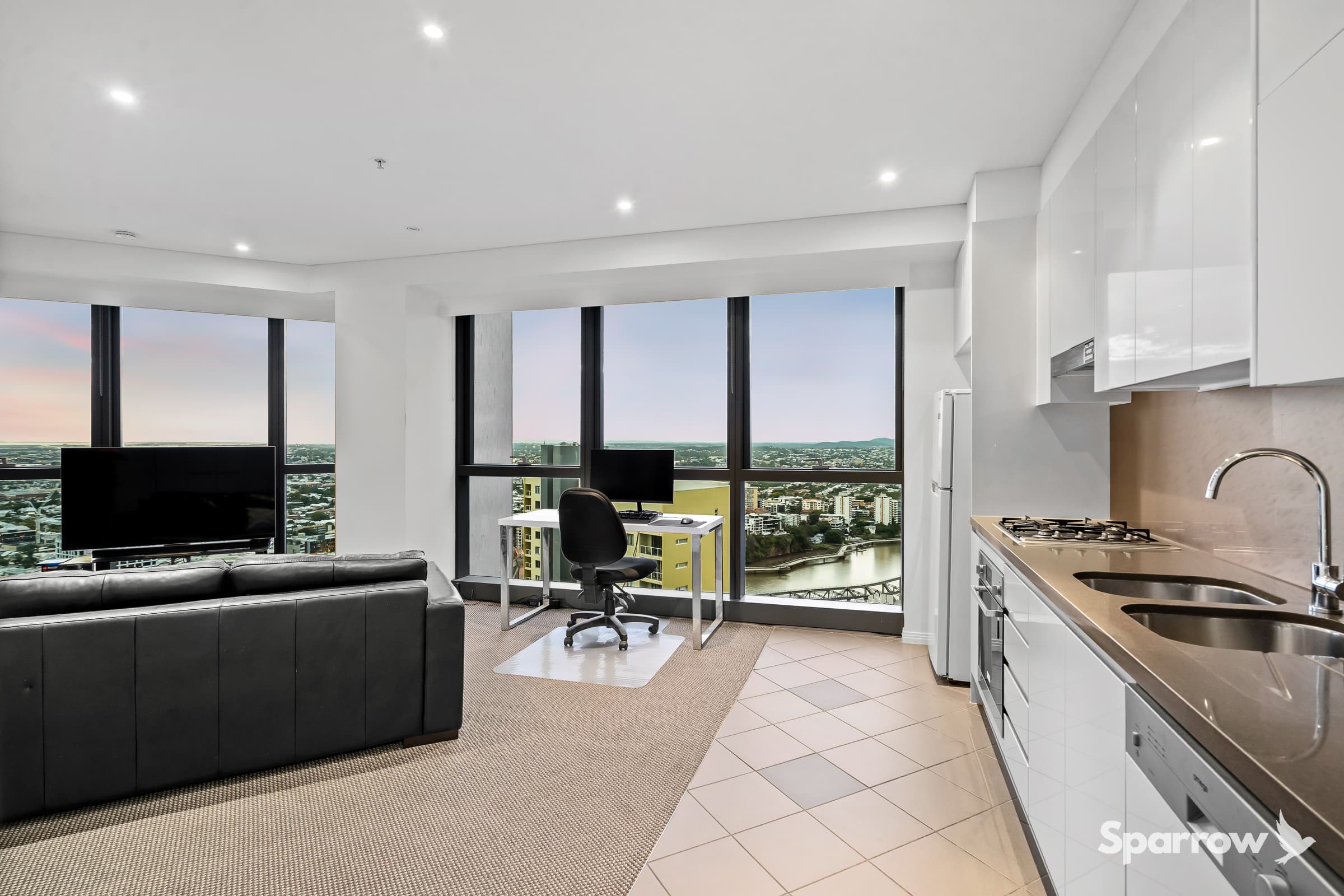 3707/501B Adelaide Street, Brisbane City, Brisbane City — photo 1 of 5