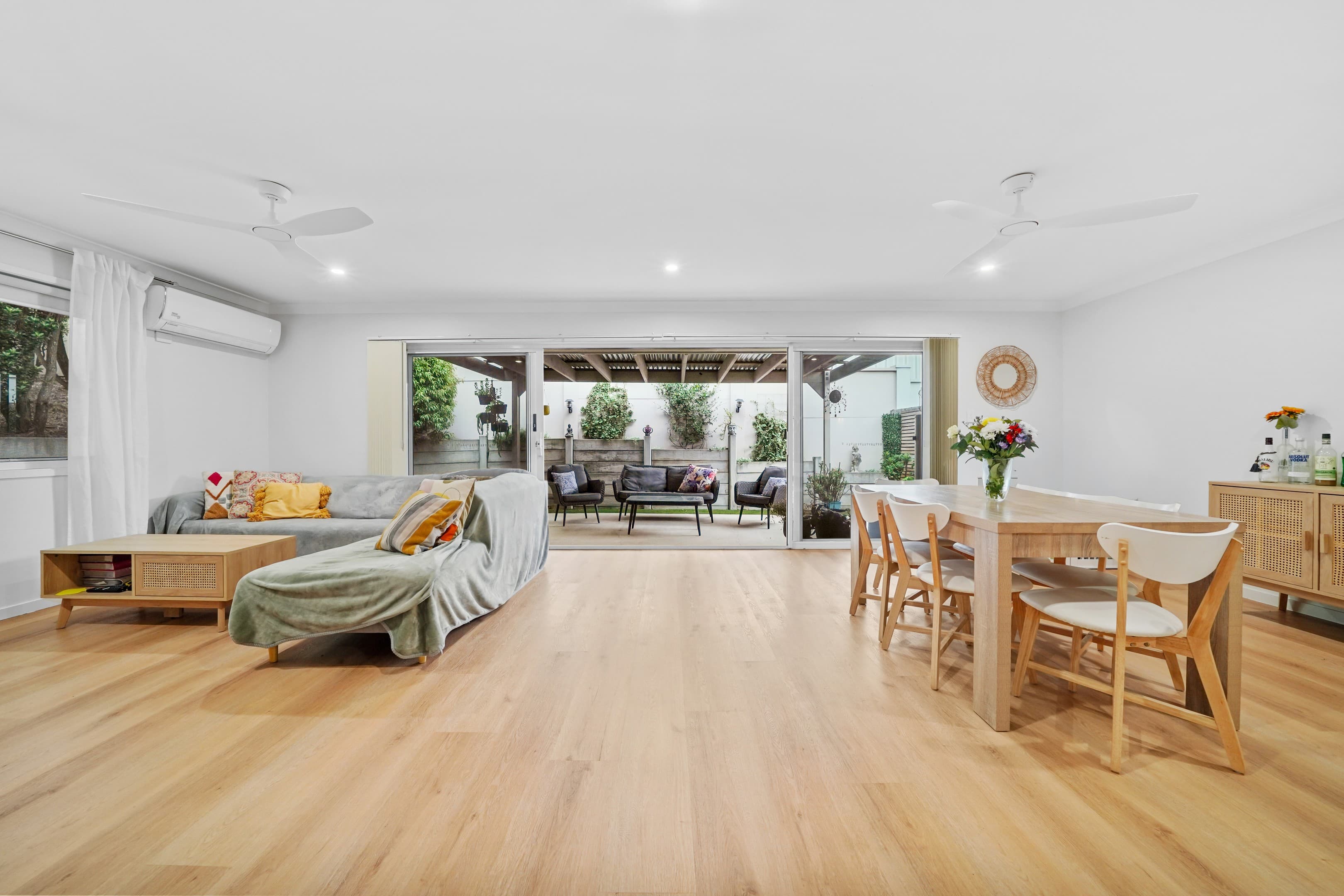 1/17 Blackbird Street, Beenleigh, Beenleigh — photo 1 of 5