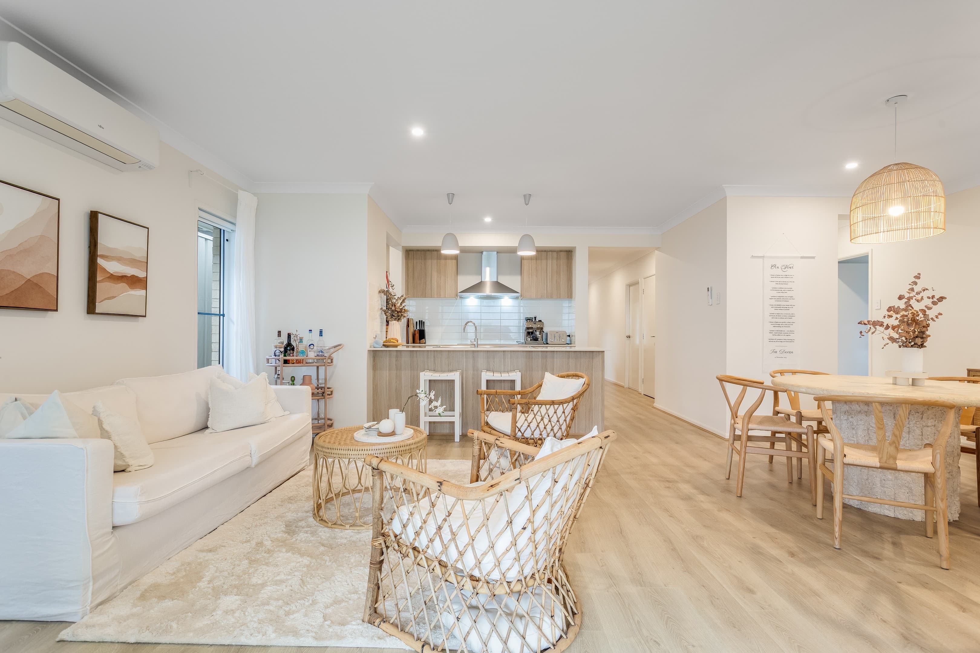 16 Emerald Place, Kallangur — photo 1 of 5