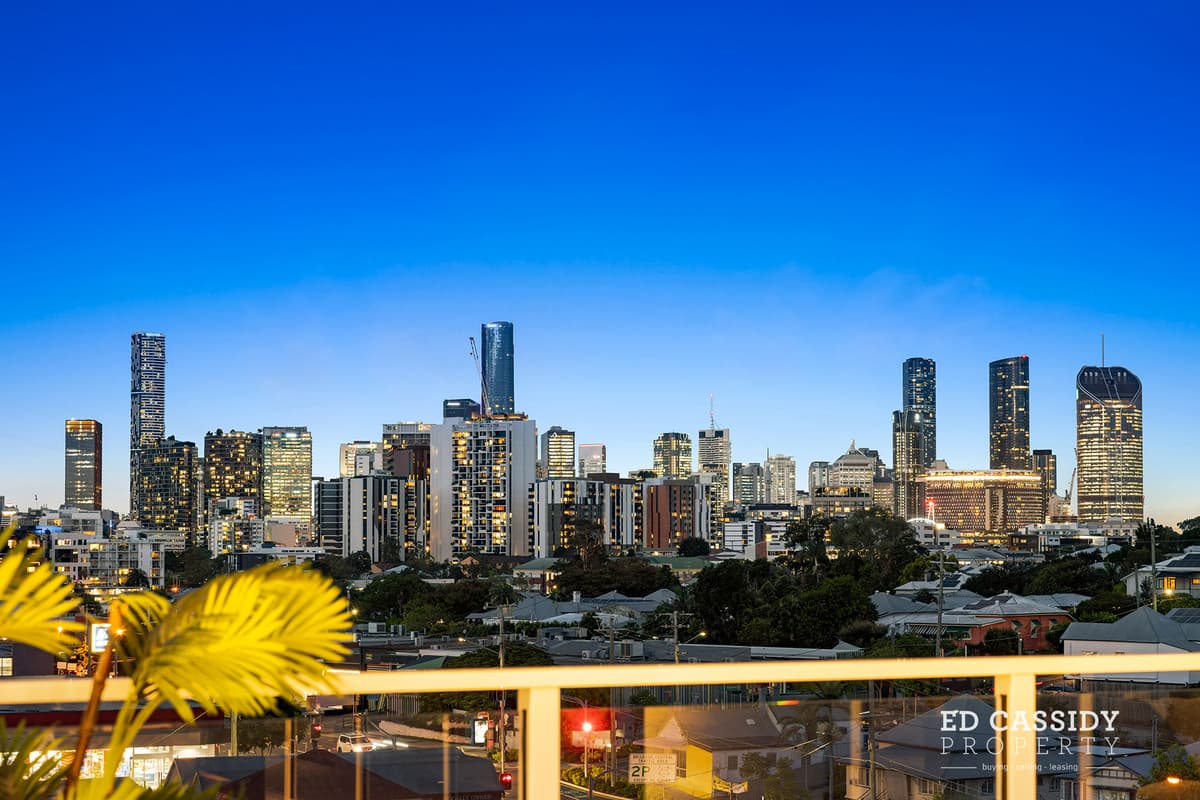 701/10 Kurilpa Street, West End — photo 1 of 5