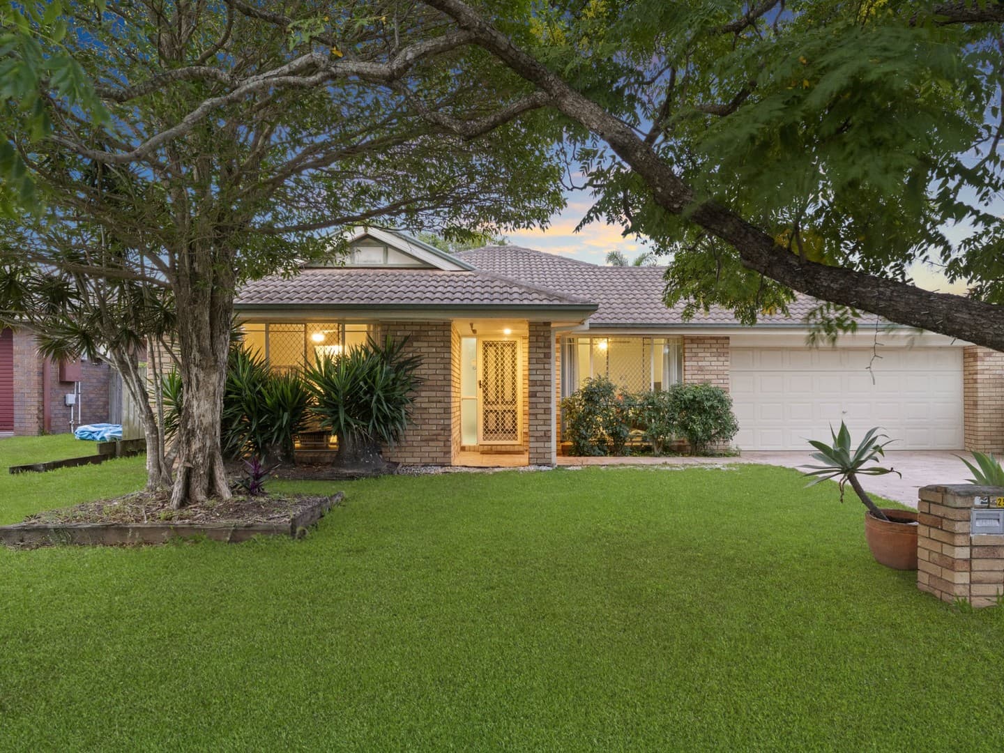 25 Rivergum Place, Calamvale - Image 1