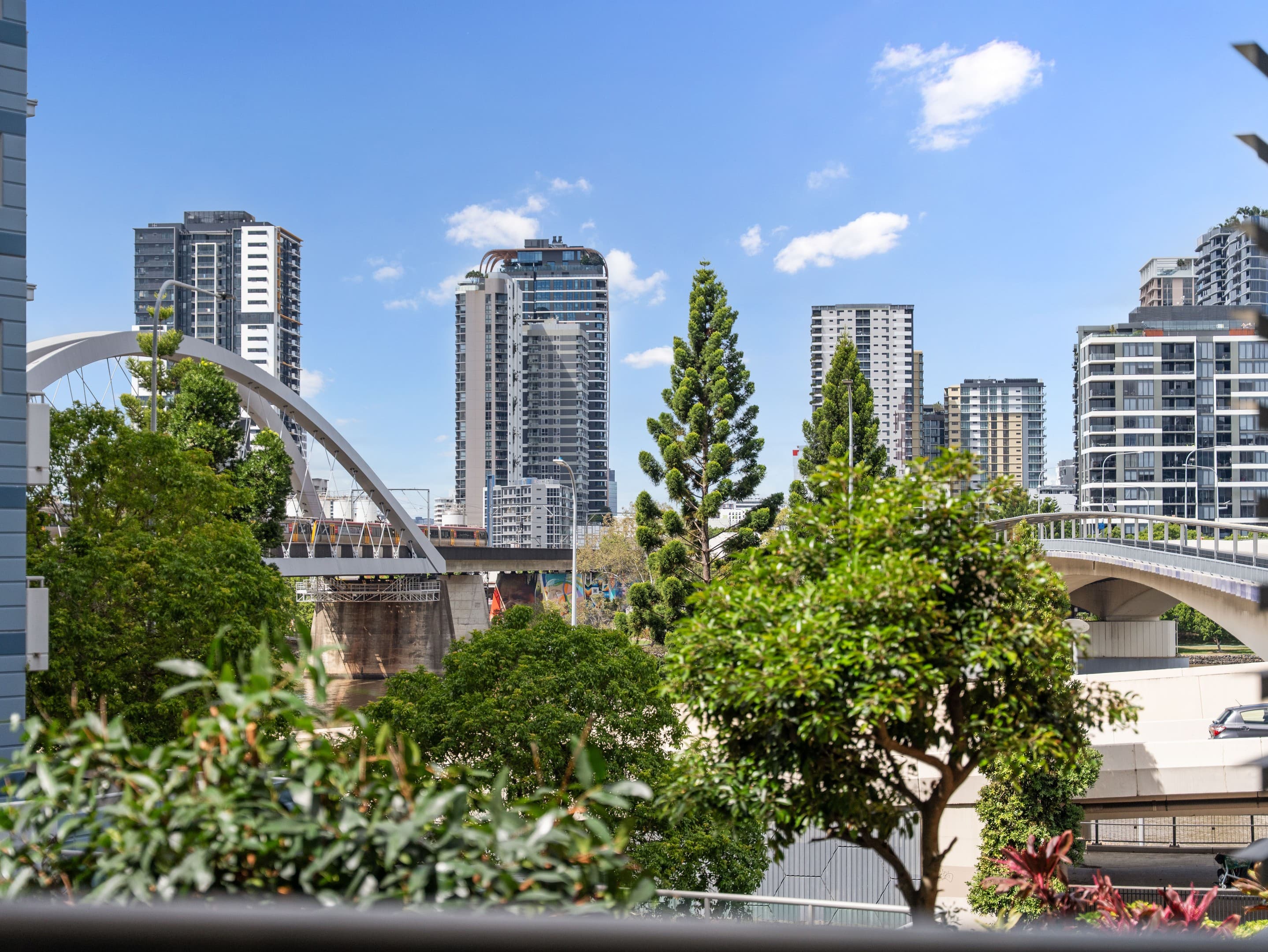 1101/100 Quay Street, Brisbane City - Image 1