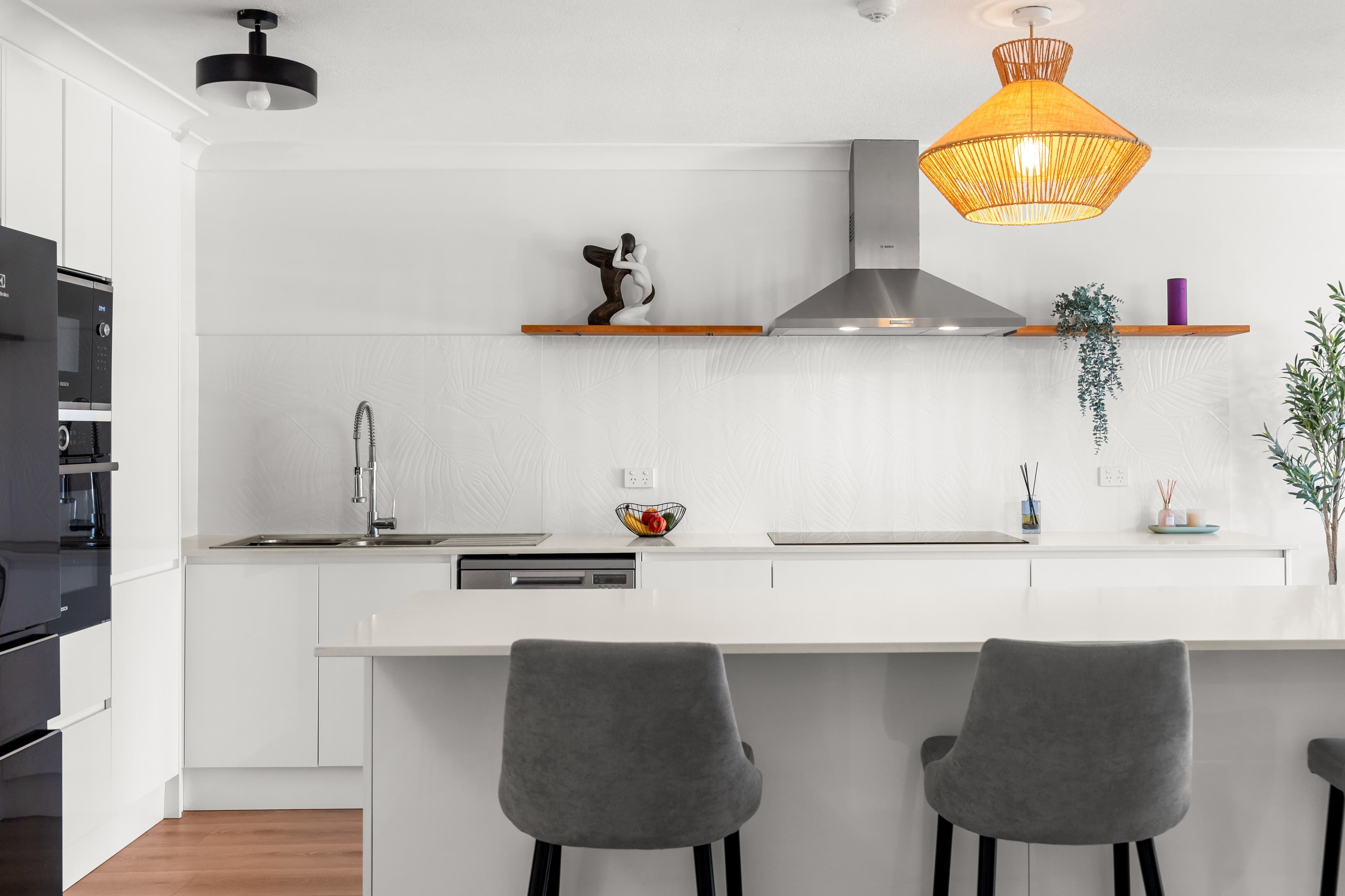 308/70 Remembrance Drive, Surfers Paradise - Image 1