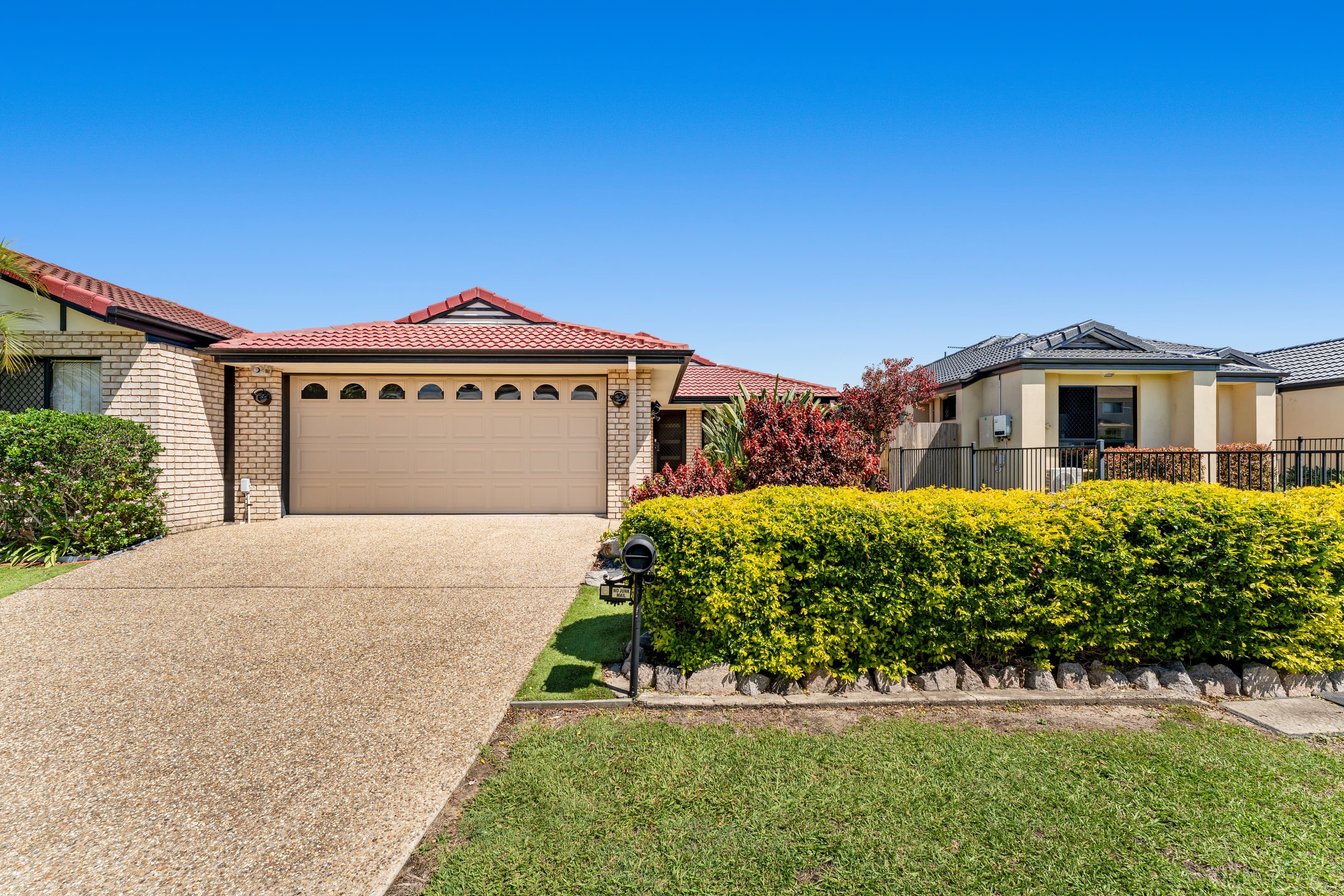 6 Leichhardt Avenue, Rothwell - Image 1