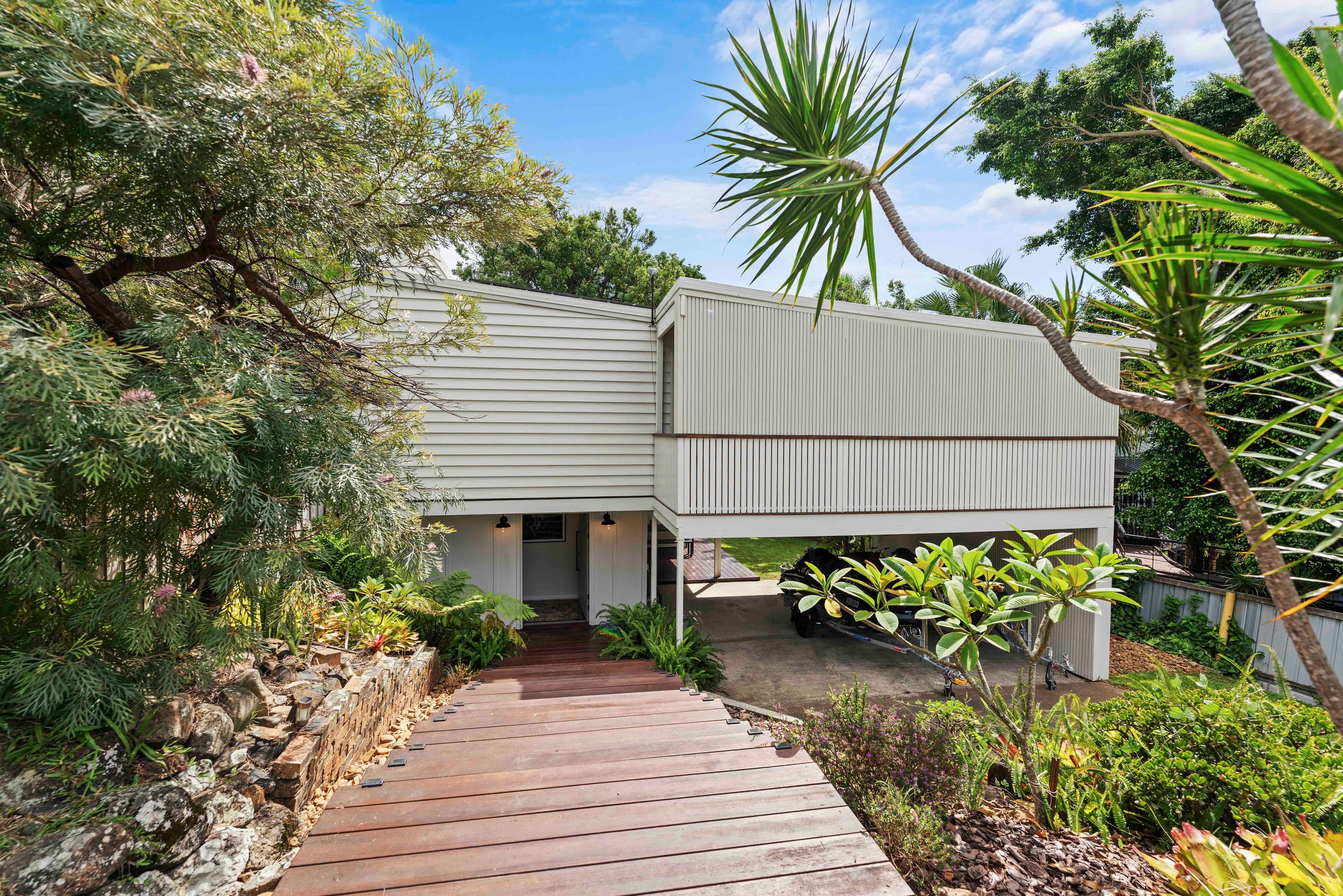 129 K P Mcgrath Drive, Elanora - Image 1