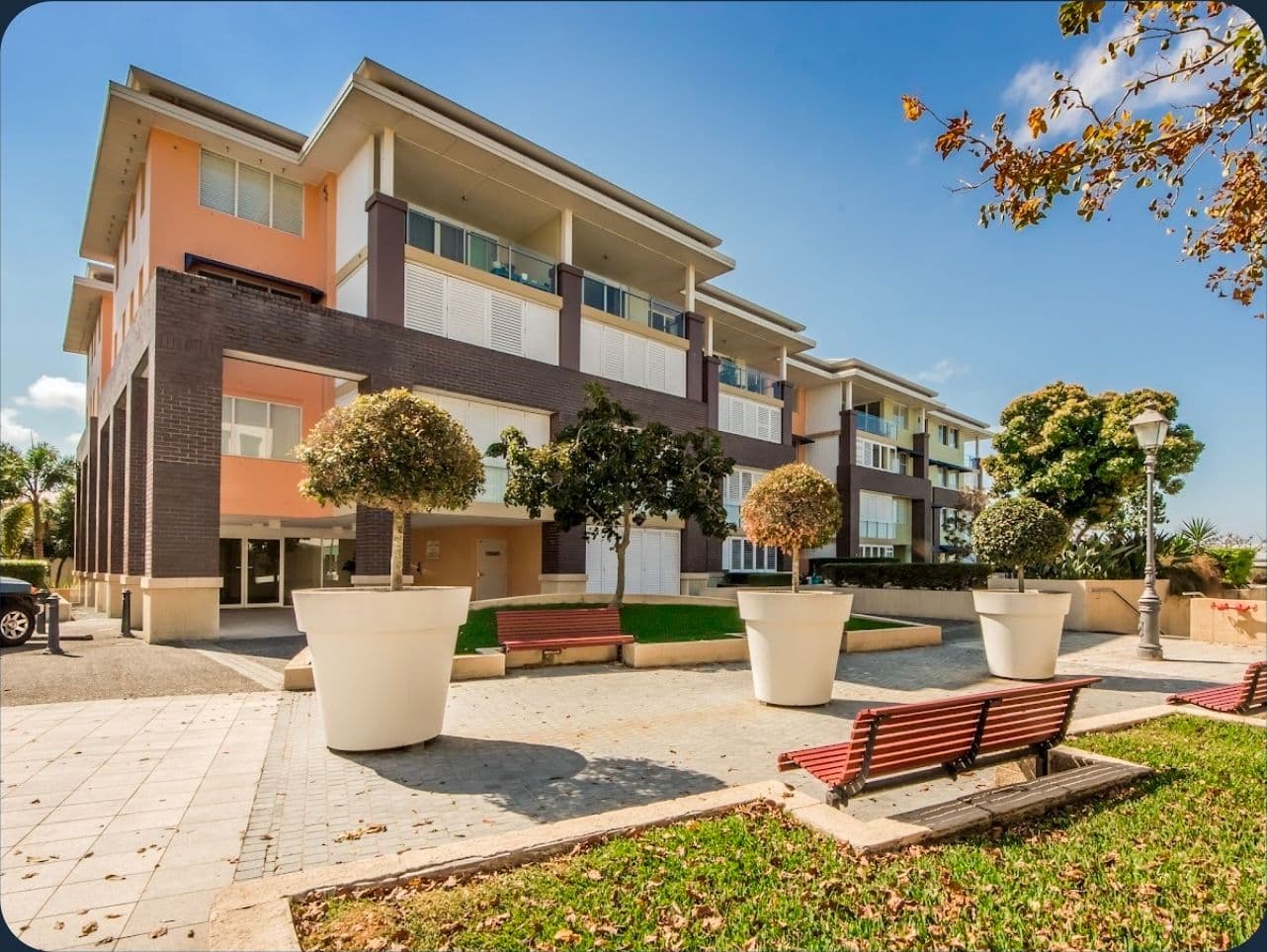 UNIT 4012/3027 The Boulevard, Carrara - Image 1