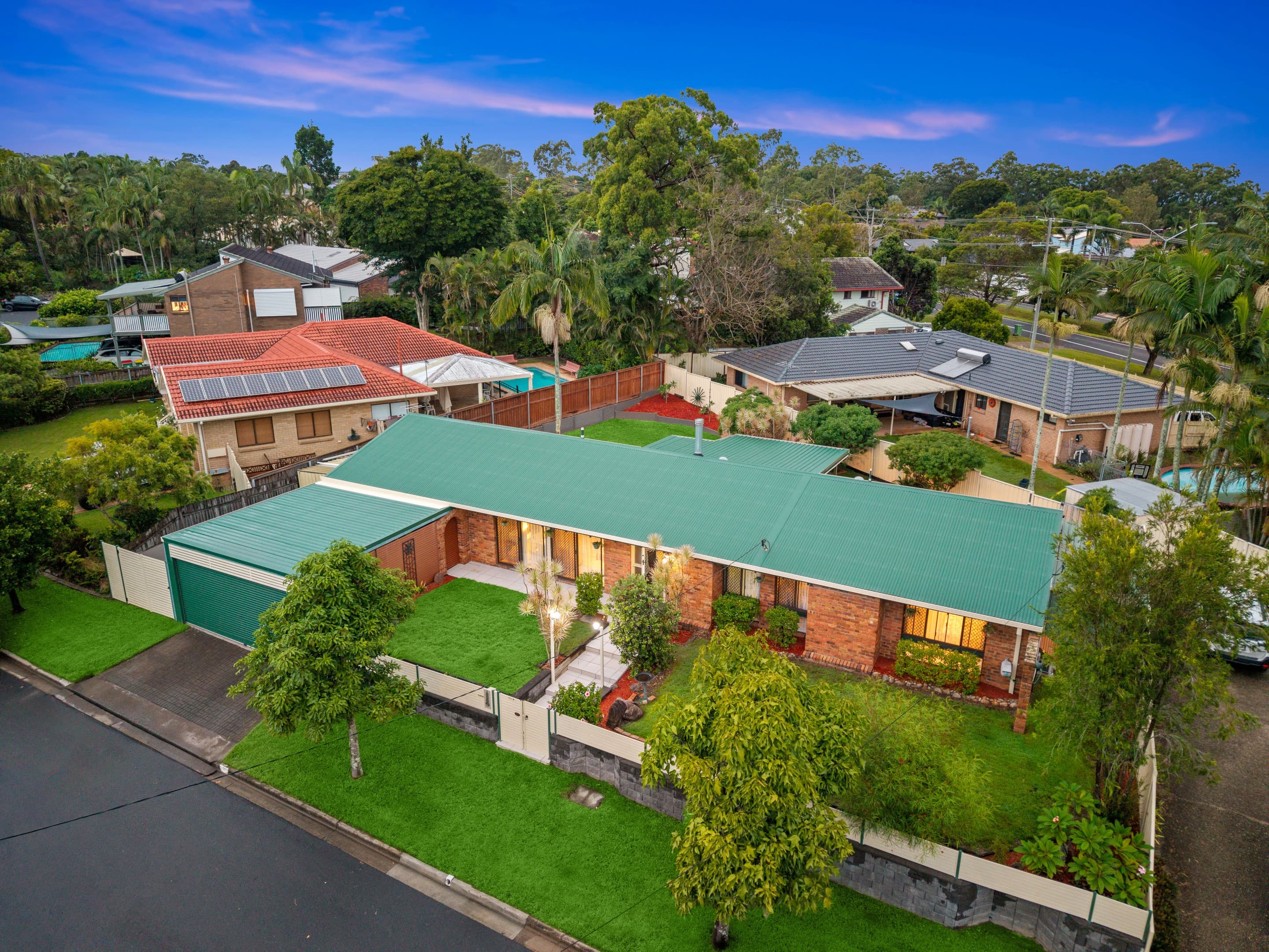 3 La Senda Court, Springwood - Image 1