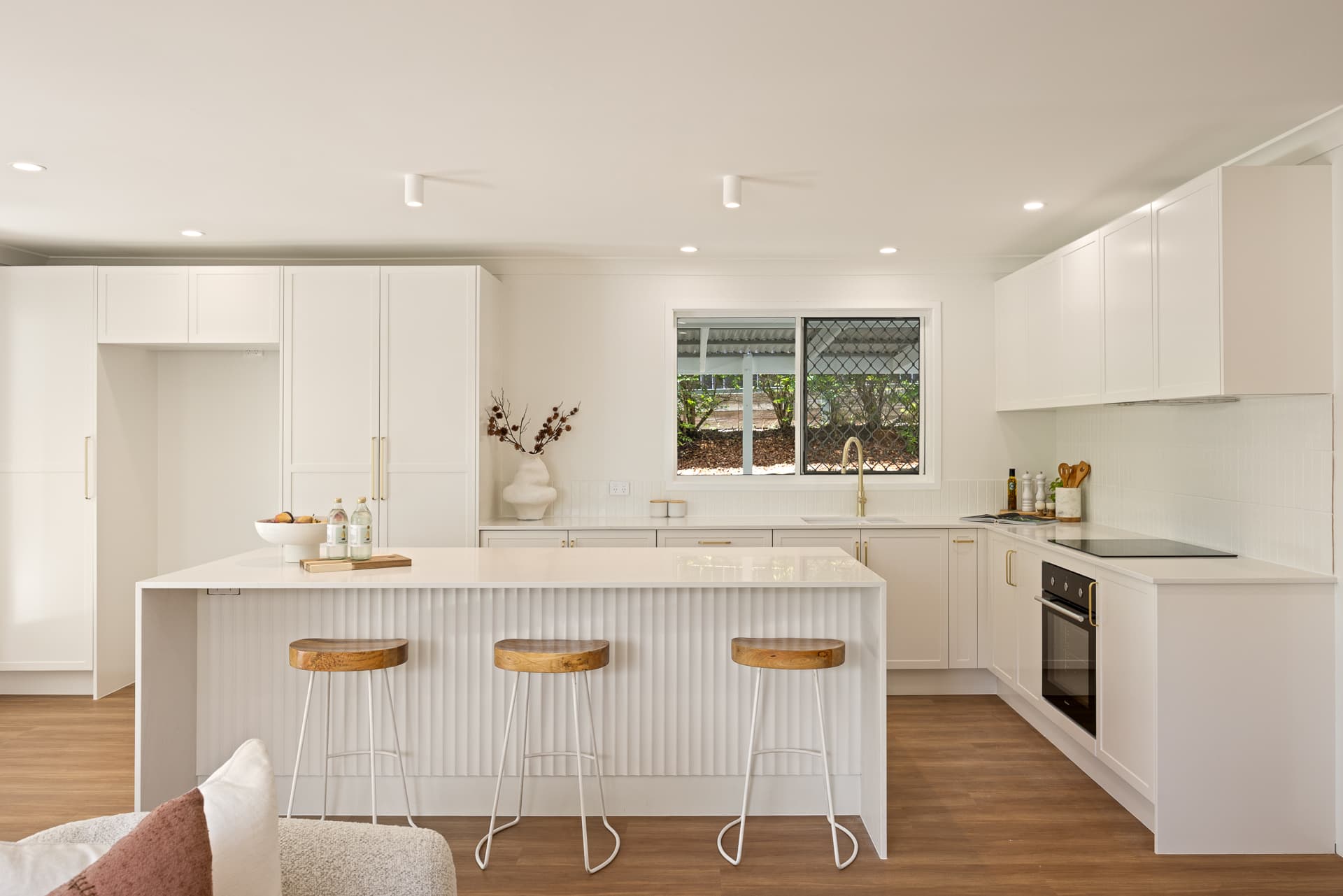 17 San Mateo Boulevard, Ashmore, Ashmore — photo 1 of 5