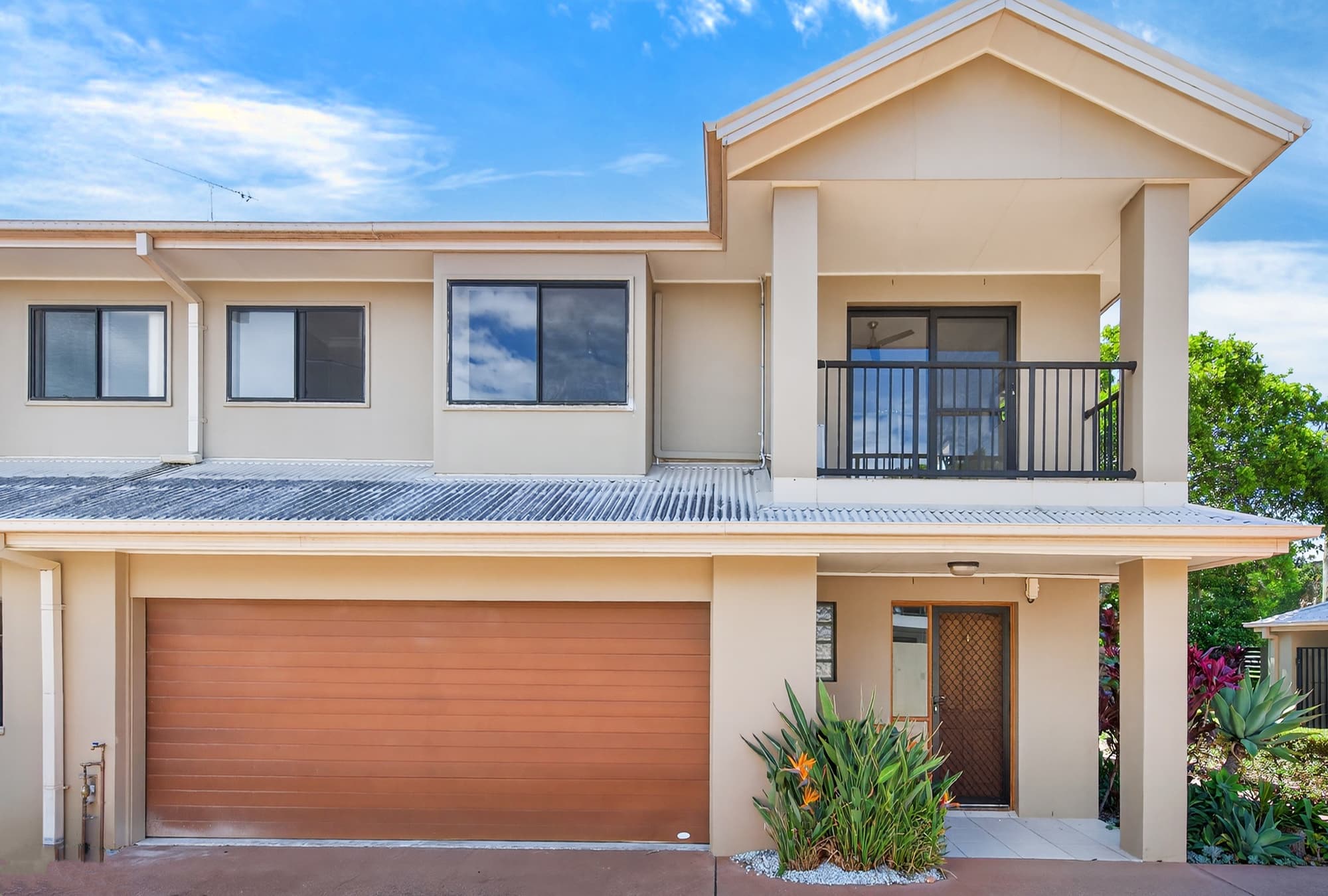 1/33 Harley Street, Labrador - Image 1