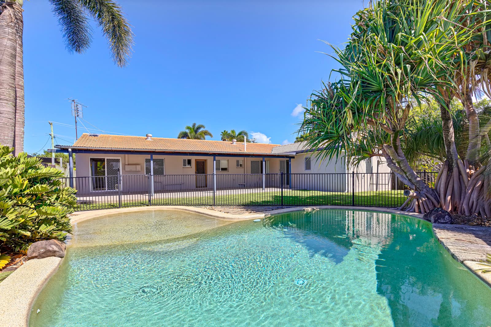 128 Wrigley Street, Maroochydore - Image 1