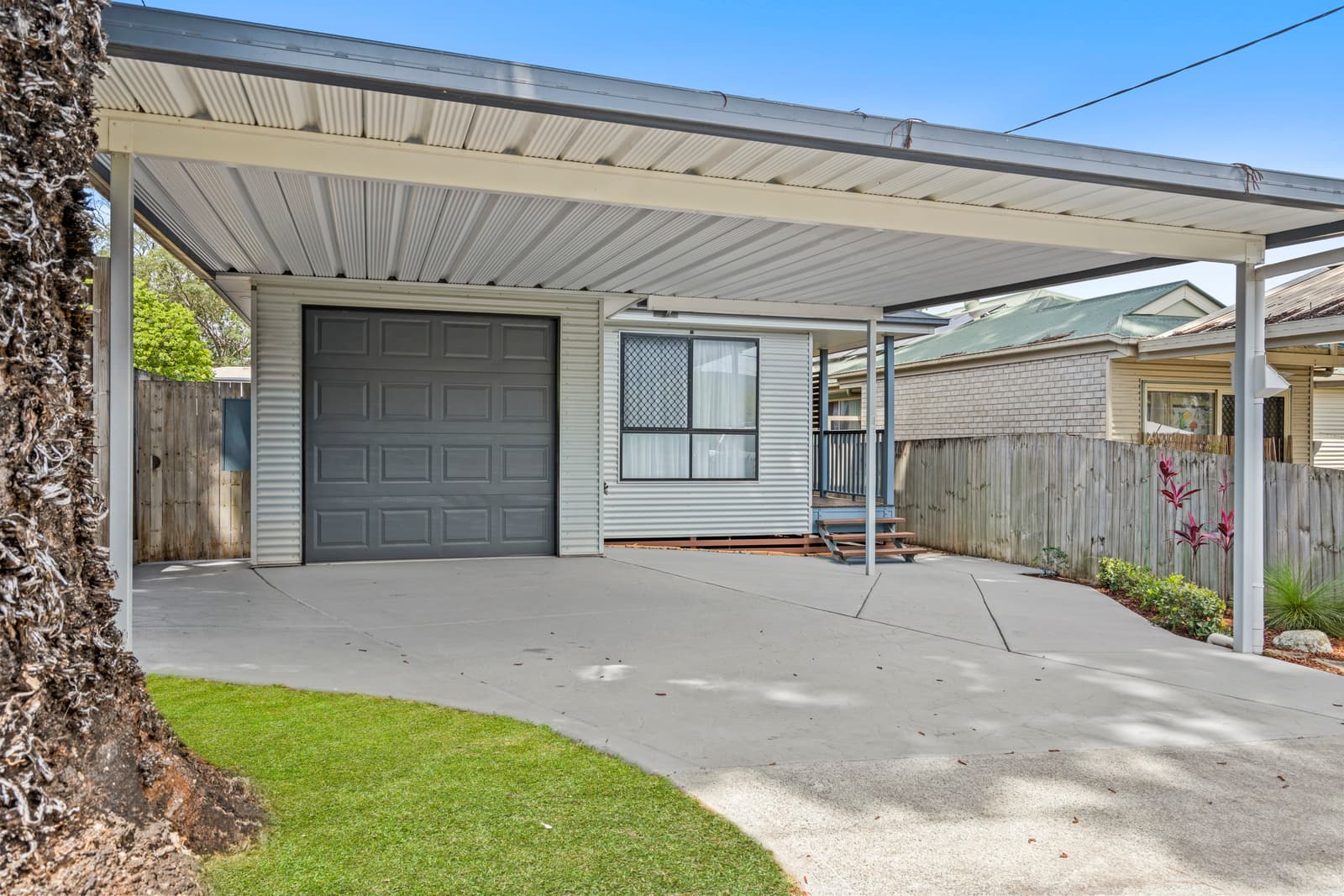 177 Birkdale Road, Birkdale — photo 1 of 5