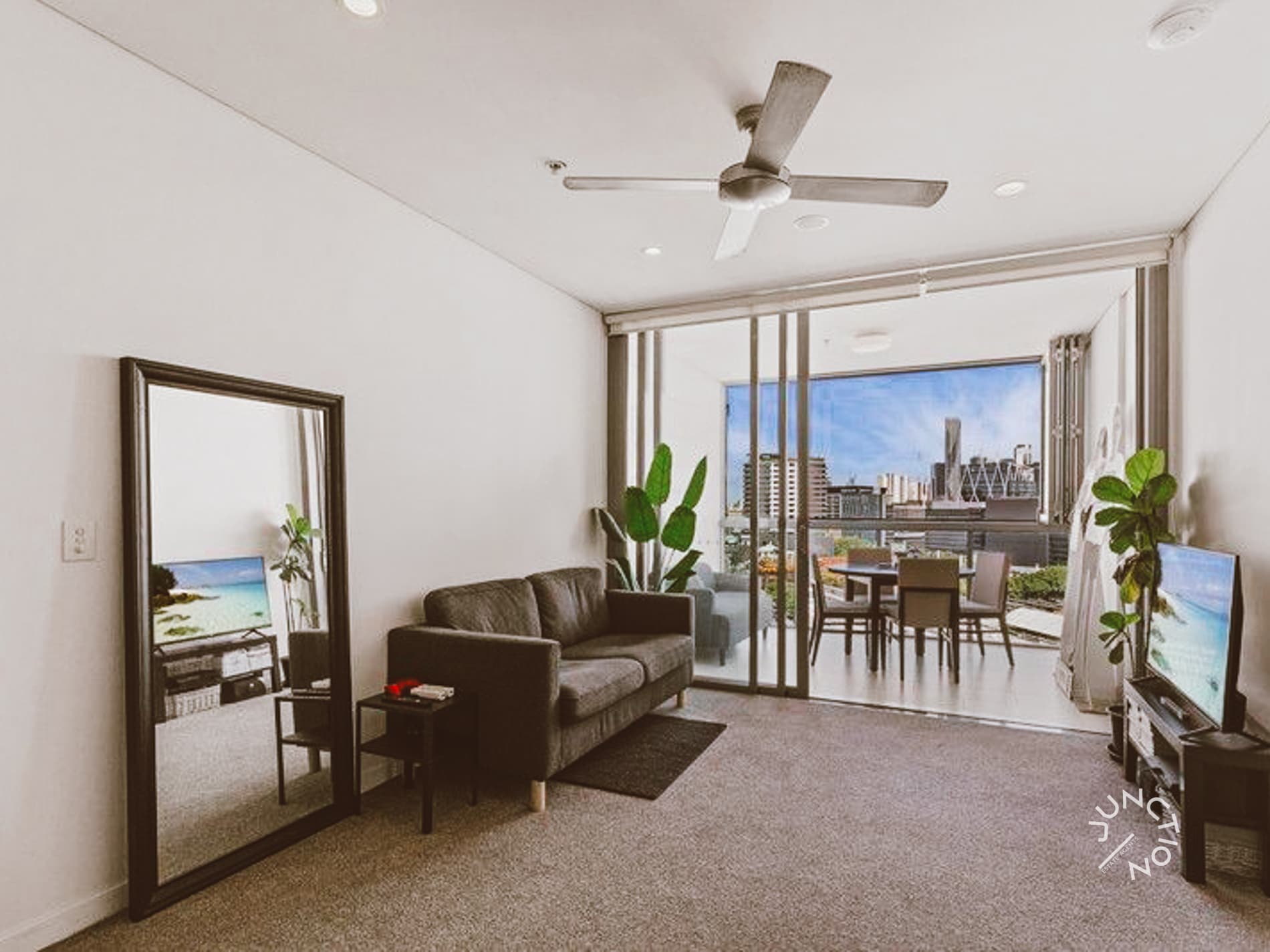 110/16 Hamilton Place, Bowen Hills — photo 1 of 5