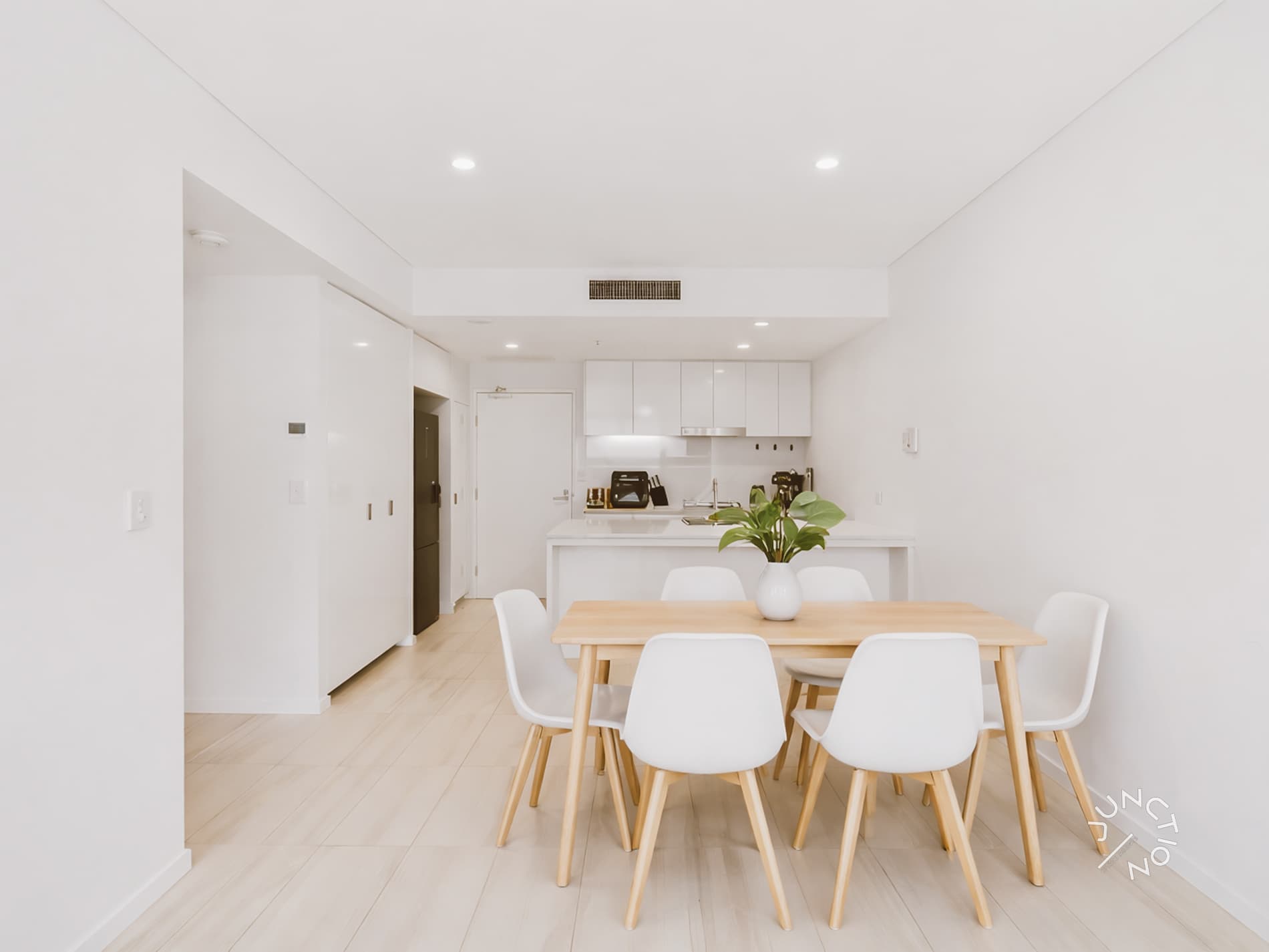 10 Stratton Street, Newstead - Image 1