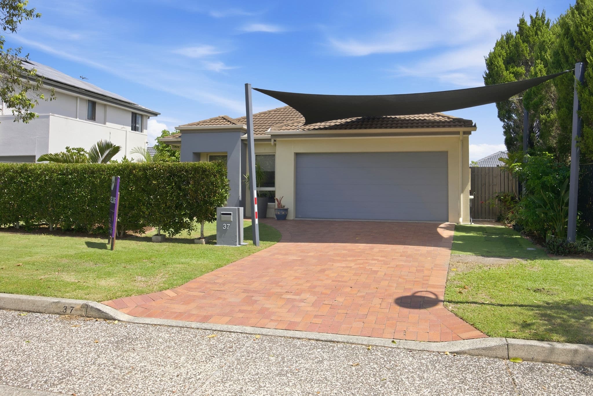 37 Costa Del Sol Avenue, Coombabah - Image 1