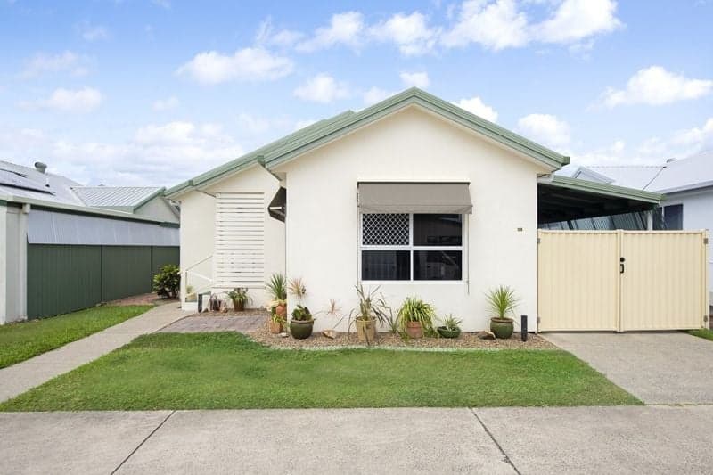058/70 Hansford Road, Coombabah — photo 1 of 5