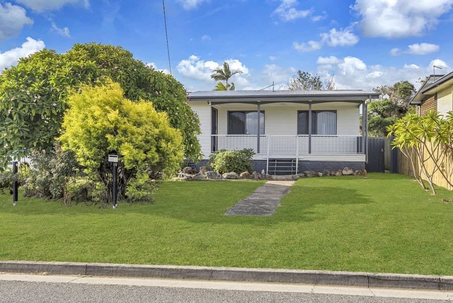 4 Warrawong Street, Eastern Heights - Image 1