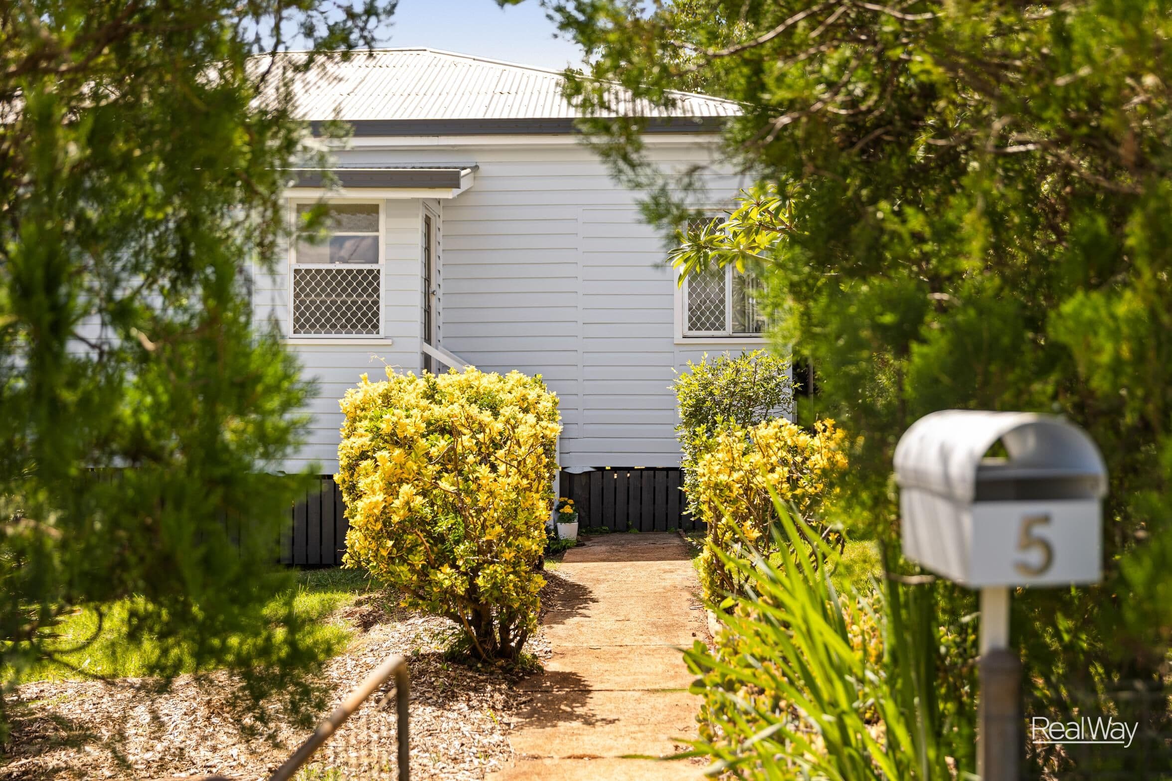 5 Mole Street, Harlaxton - Image 1