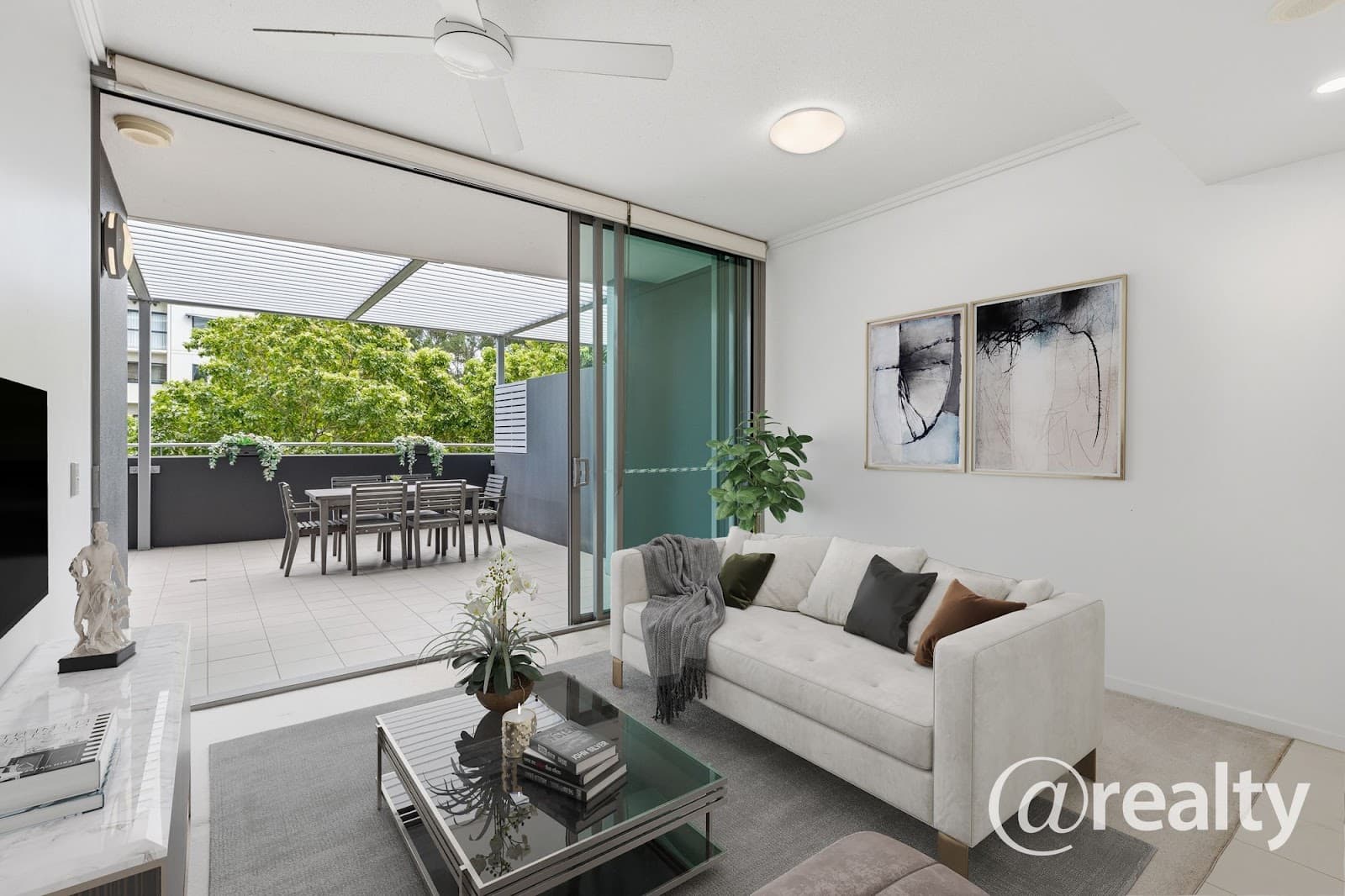 10112/8 Harbour Road, Hamilton - Image 1