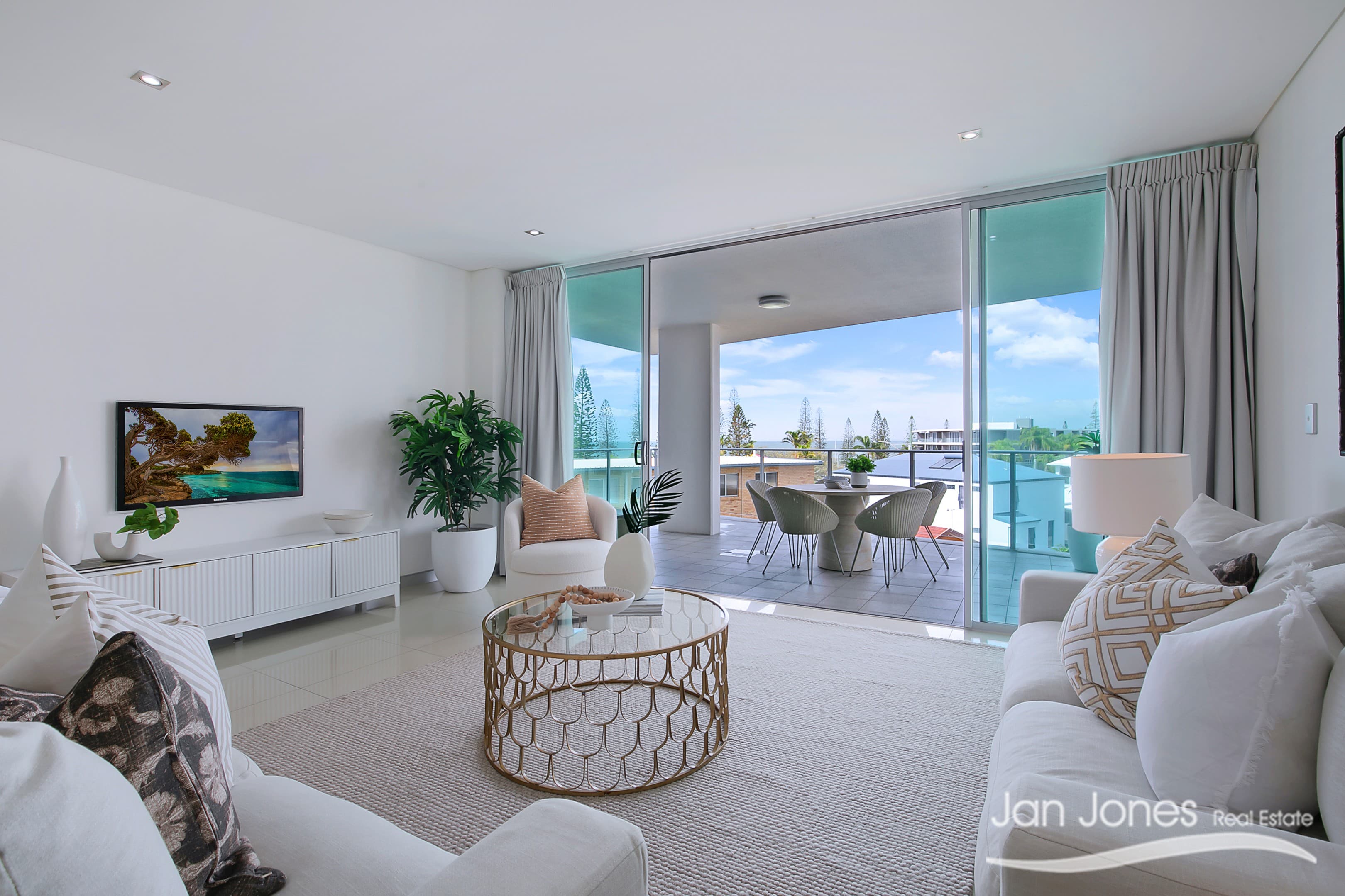44/17-23 Marine Parade, Redcliffe — photo 1 of 5
