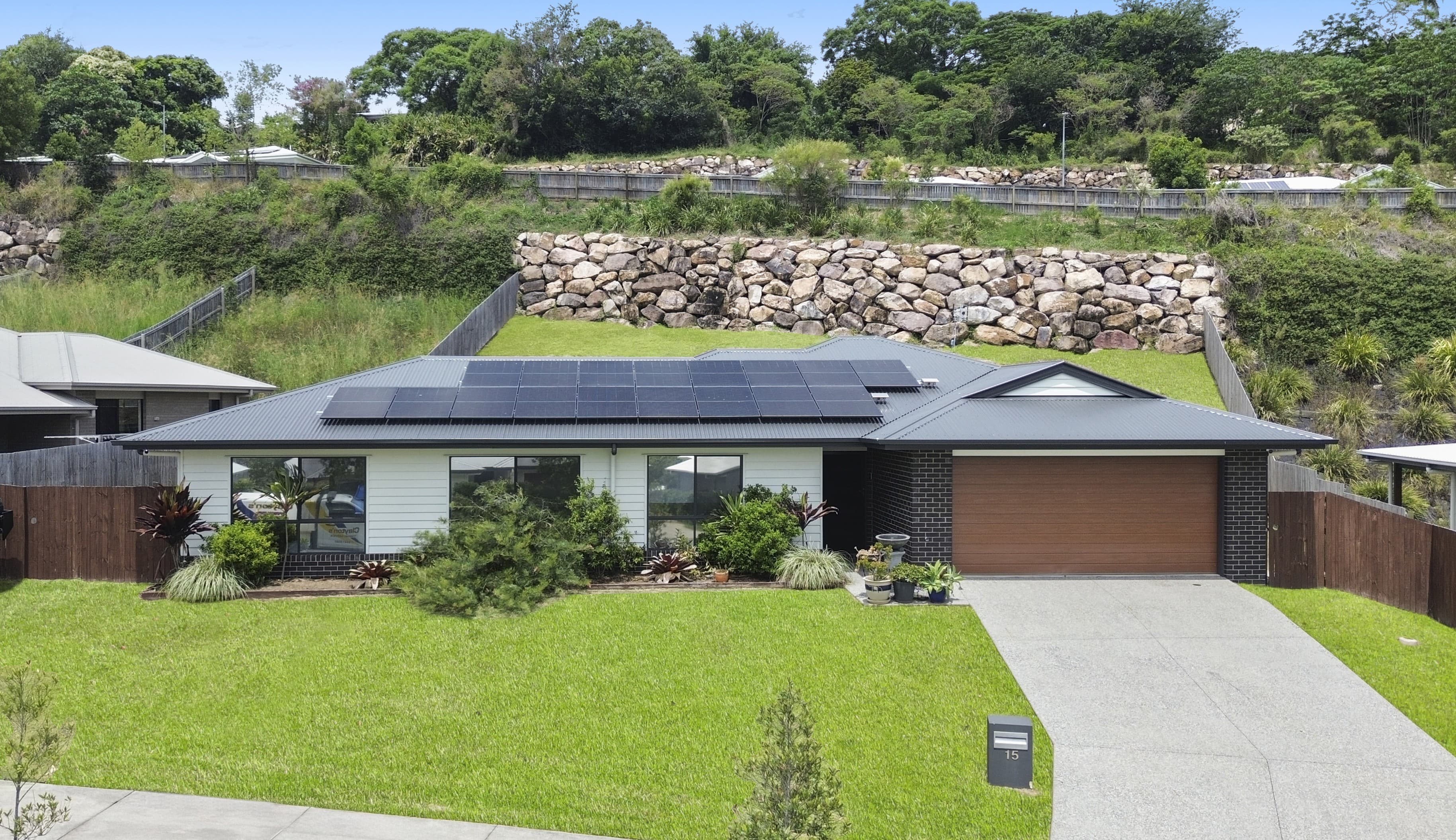 15 Jeanette Avenue, Nambour - Image 1