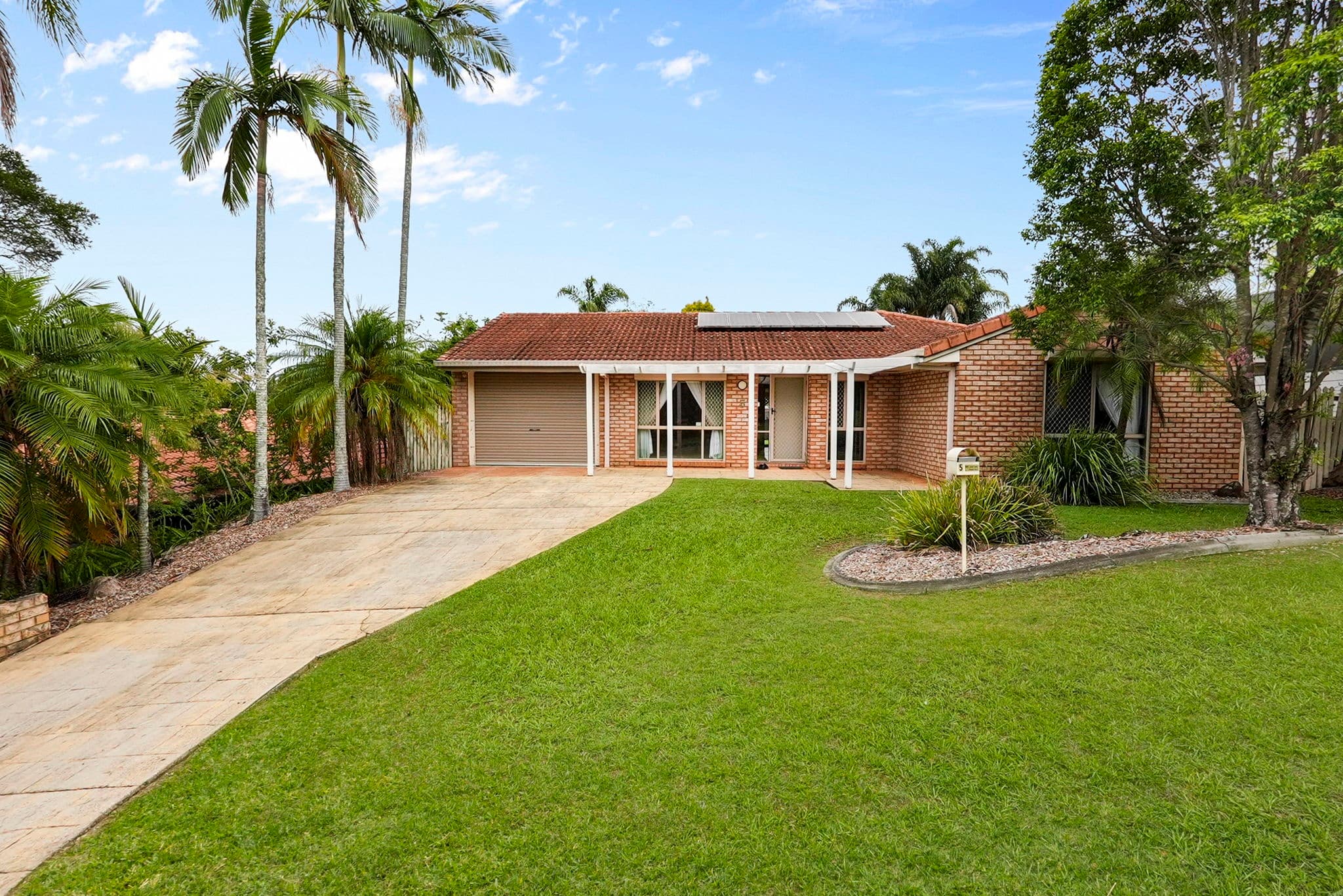5 Connewarre Court, Petrie — photo 1 of 5