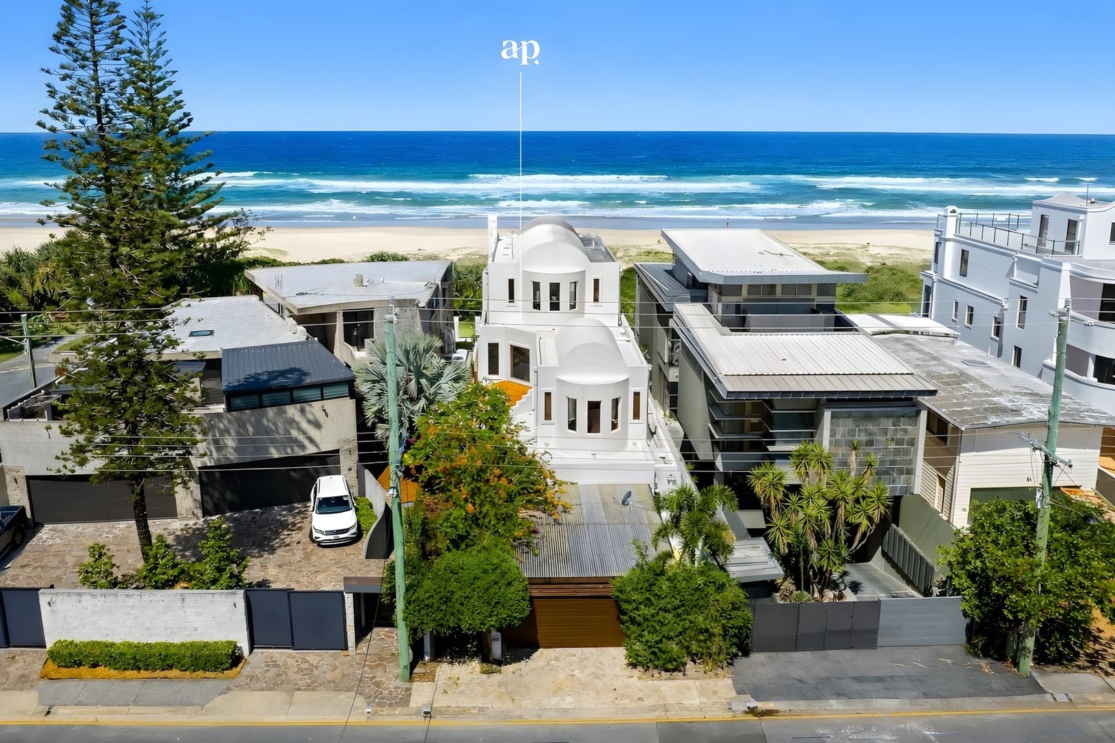 241 Hedges Avenue, Mermaid Beach, Mermaid Beach — photo 1 of 10