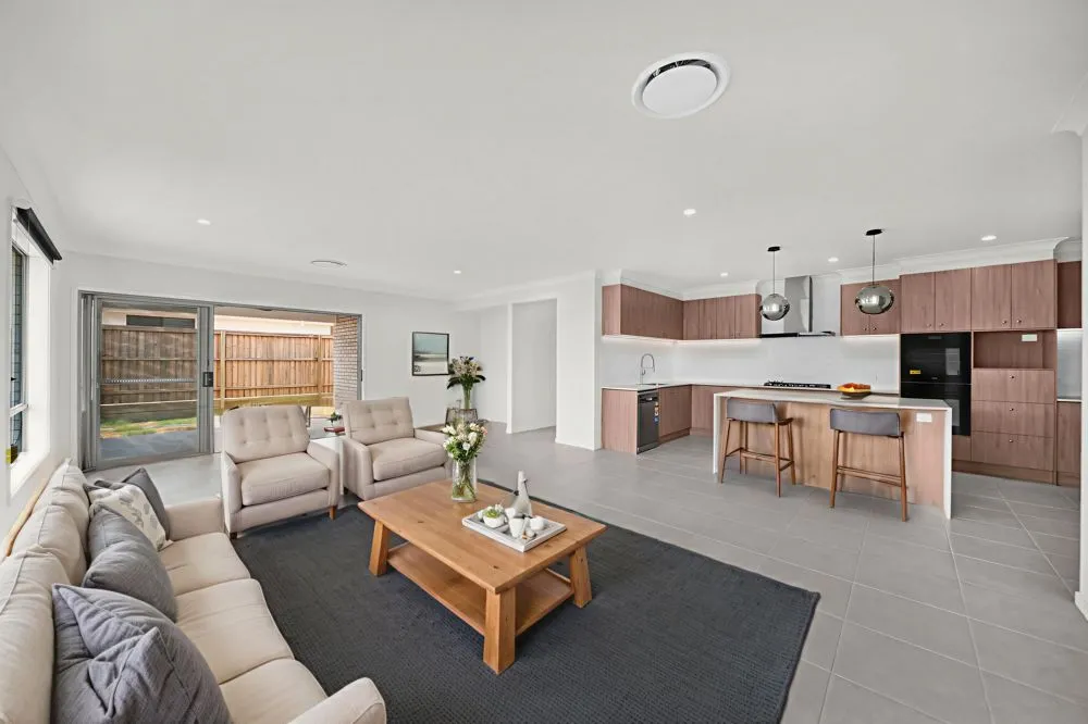 4 Lunar Street, Flagstone — photo 1 of 5
