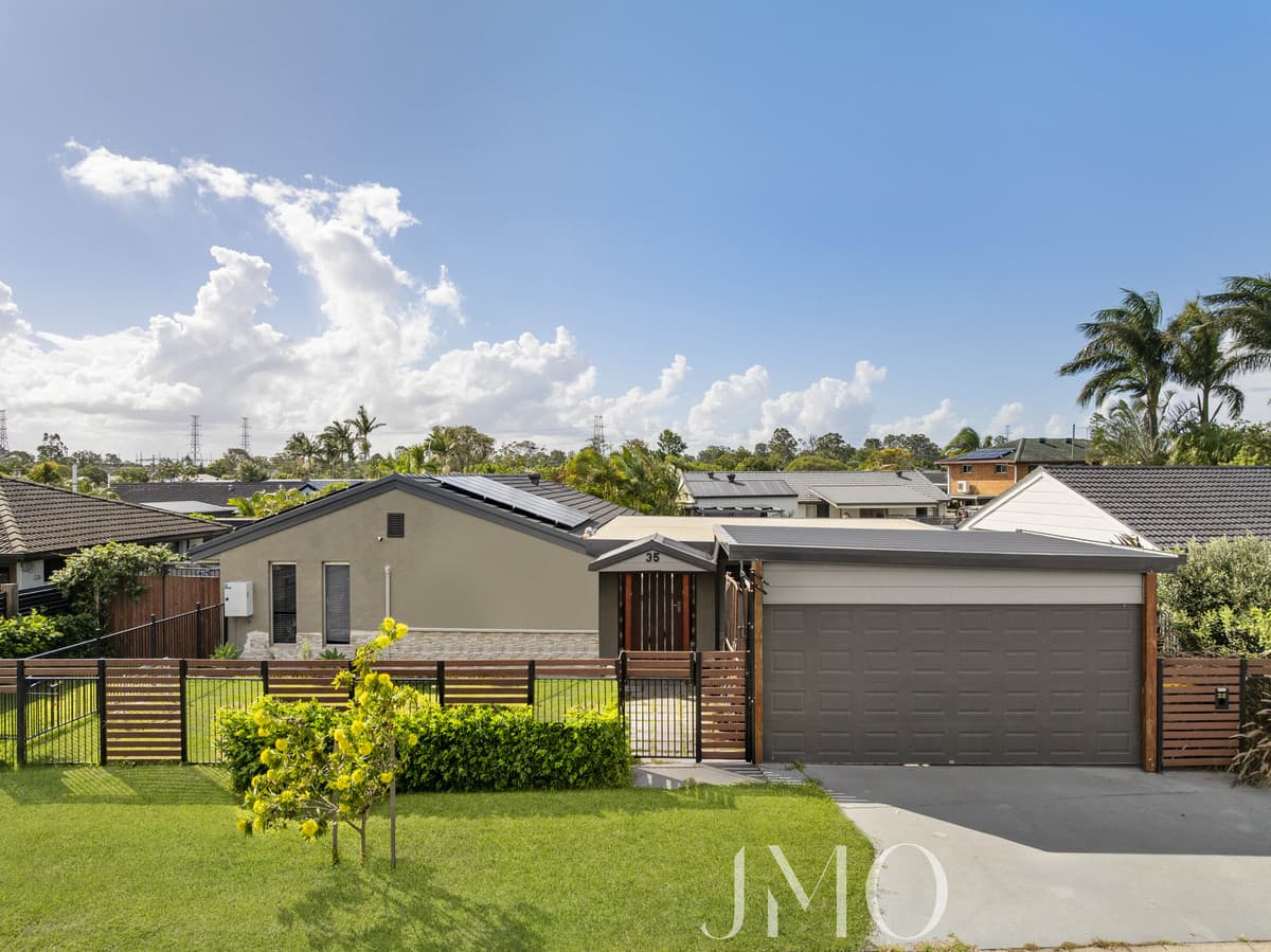 35 Vermont Crescent, Mount Warren Park - Image 1