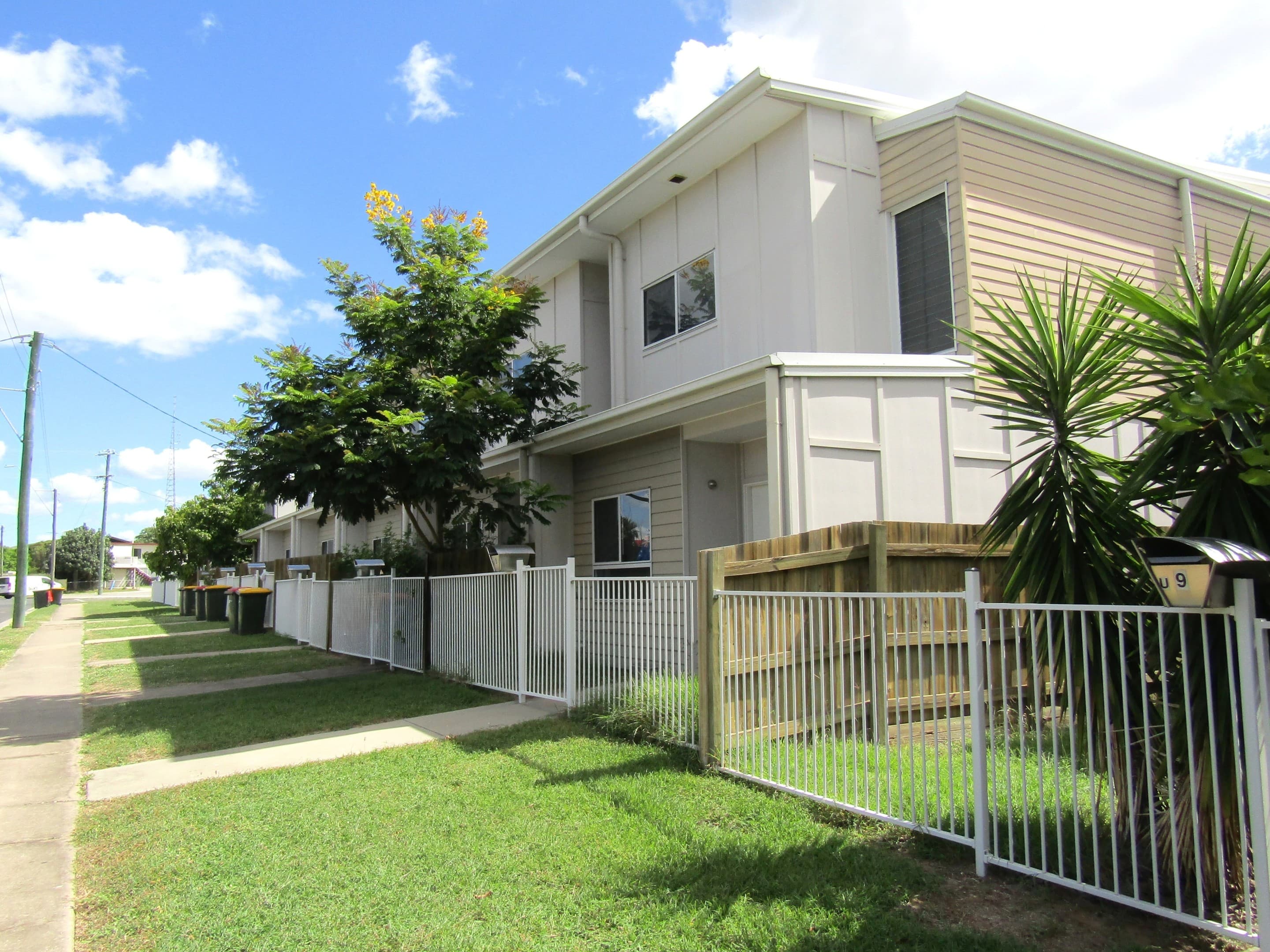 8/6-10 Arthur Street, Blackwater — photo 1 of 5