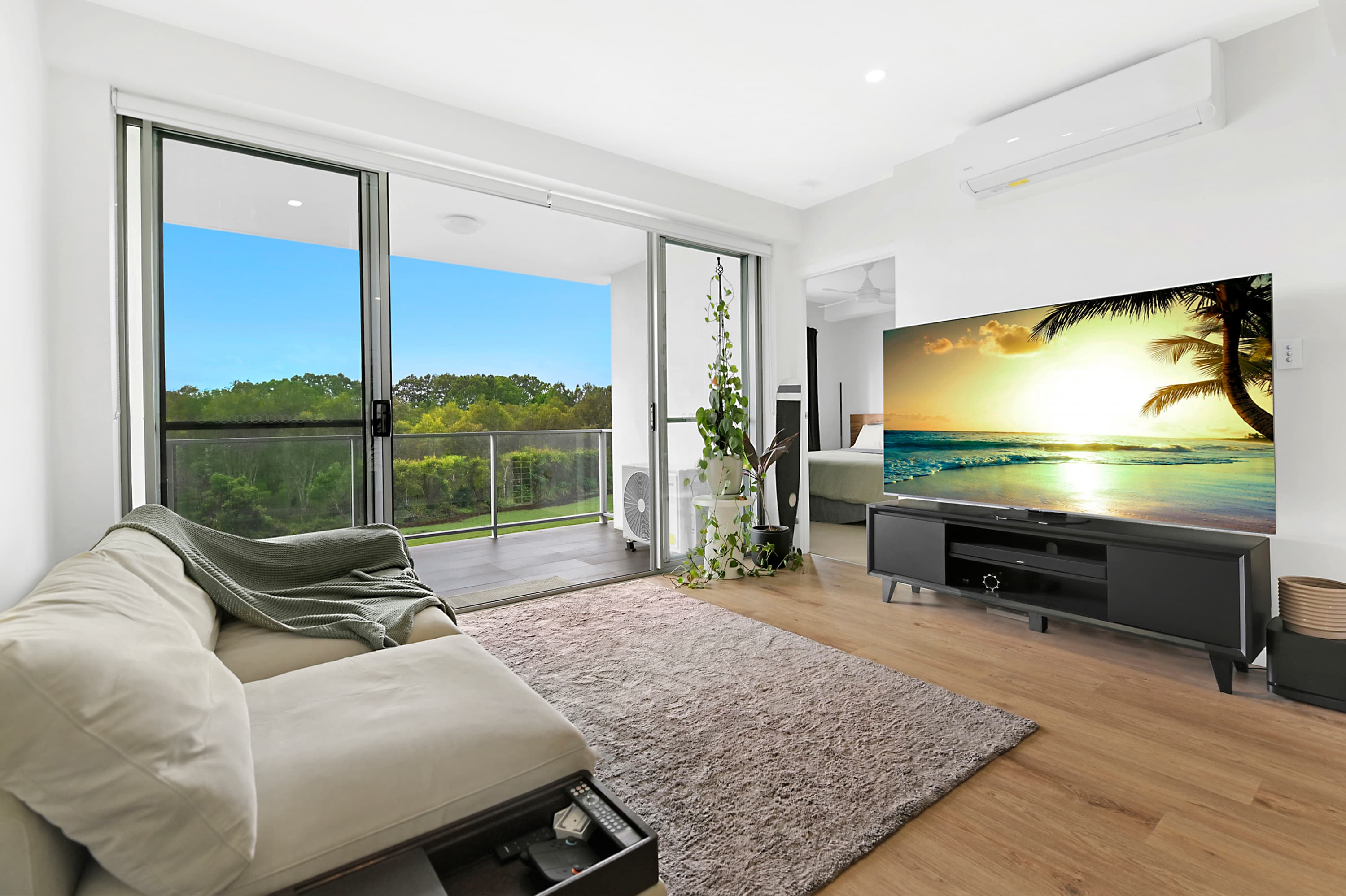 4104/31 Bourton Road, Merrimac - Image 1