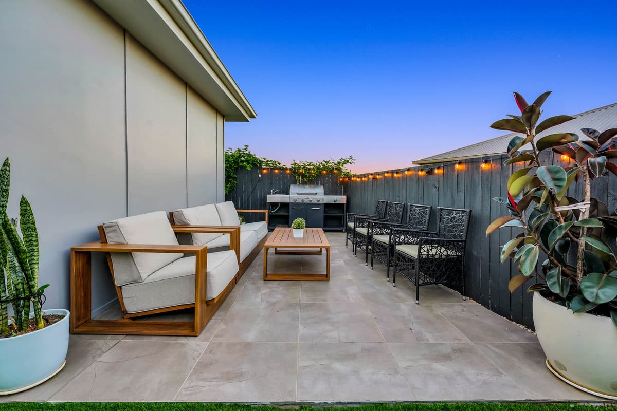 5 Kincraig Circuit, Spring Mountain - Image 1