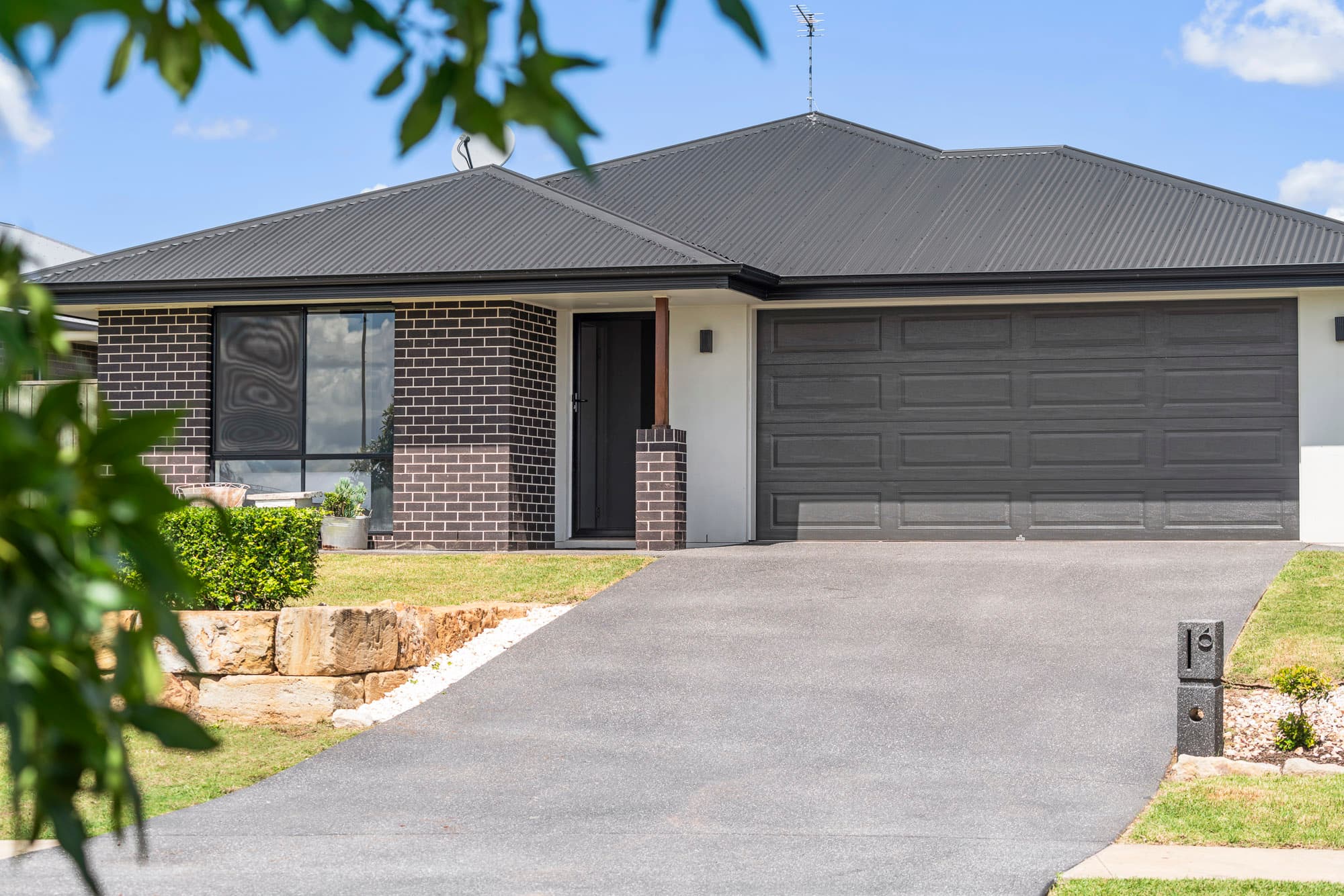 6 Whitewood Way, Cotswold Hills - Image 1