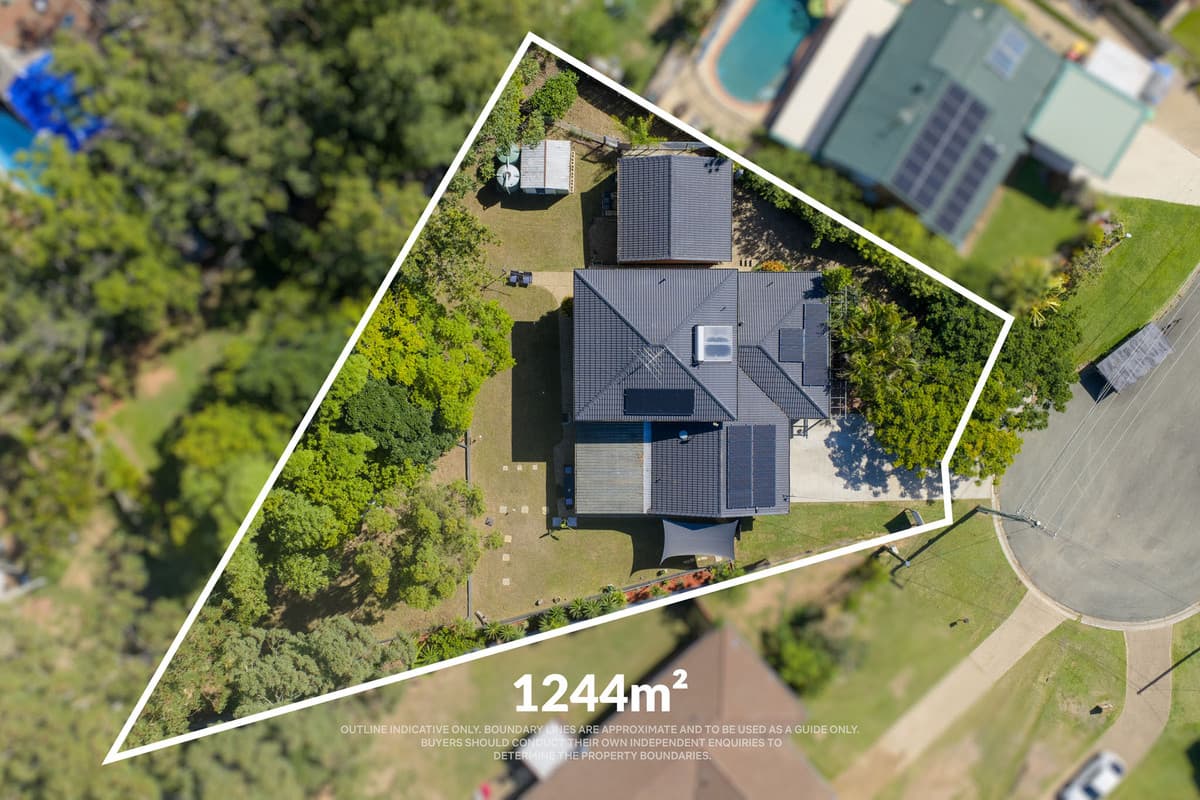7 Witney Court, Alexandra Hills - Image 1
