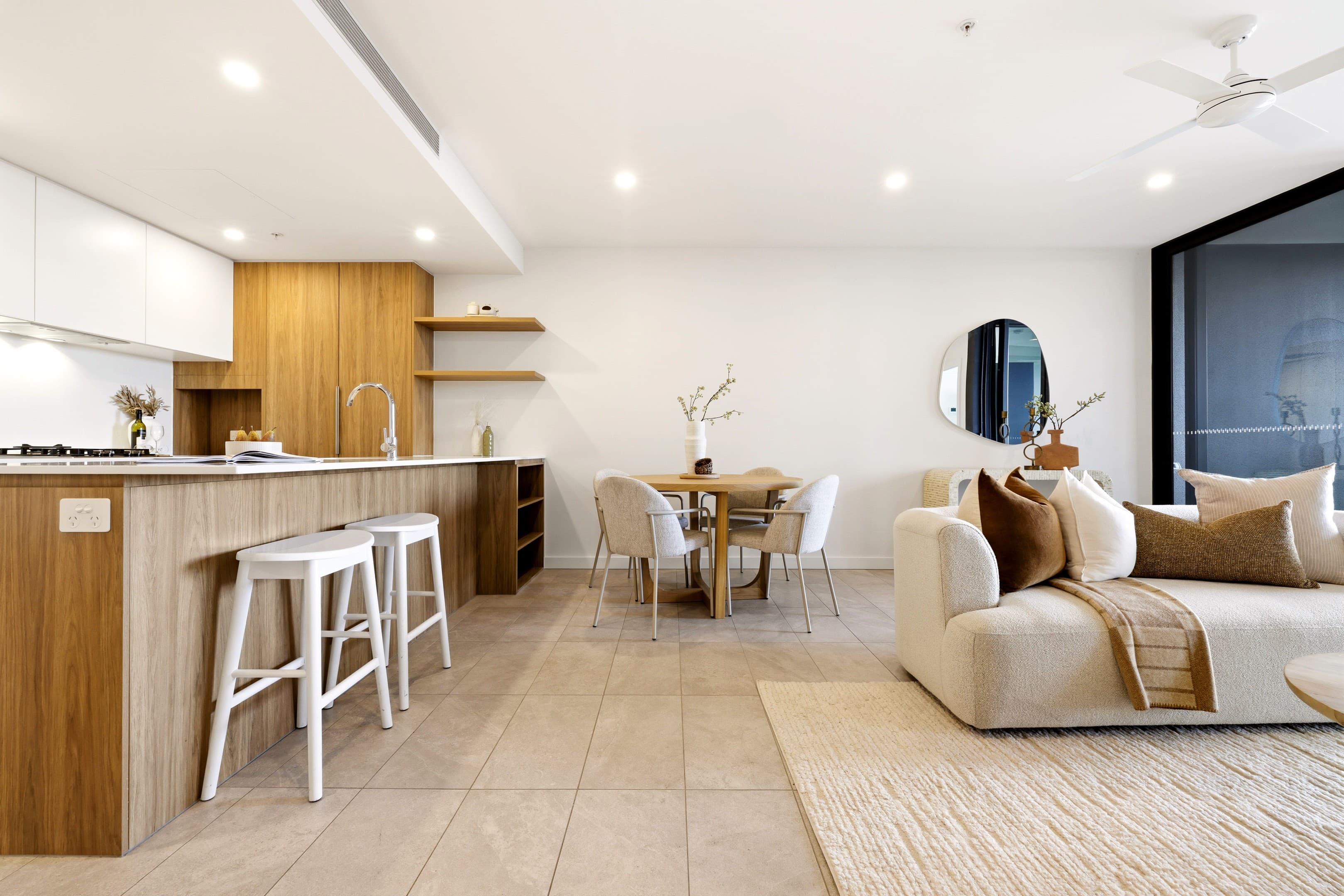 30801/15 Wharf Street, Hamilton - Image 1