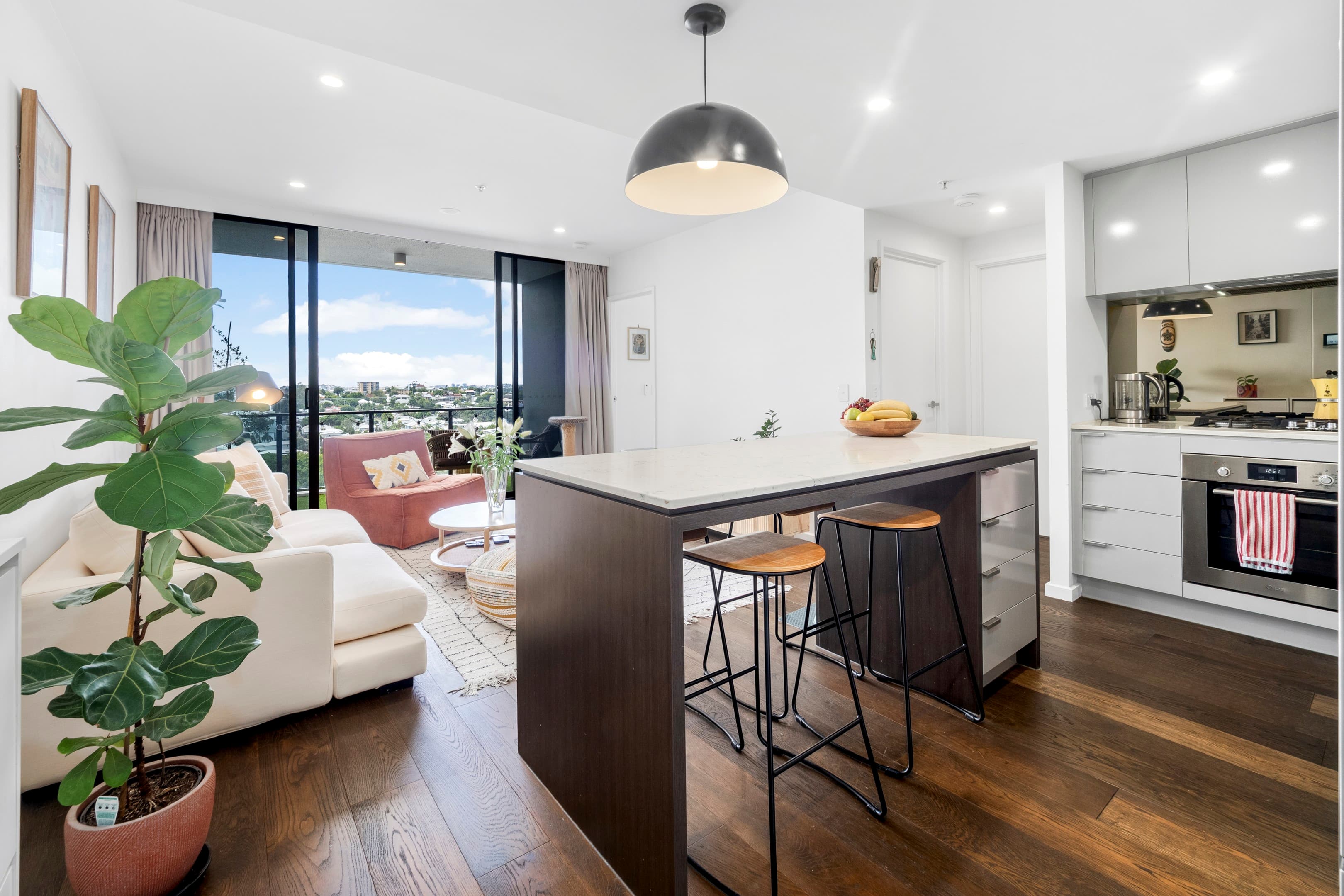 1207/148 Logan Road, Woolloongabba, Woolloongabba — photo 1 of 5