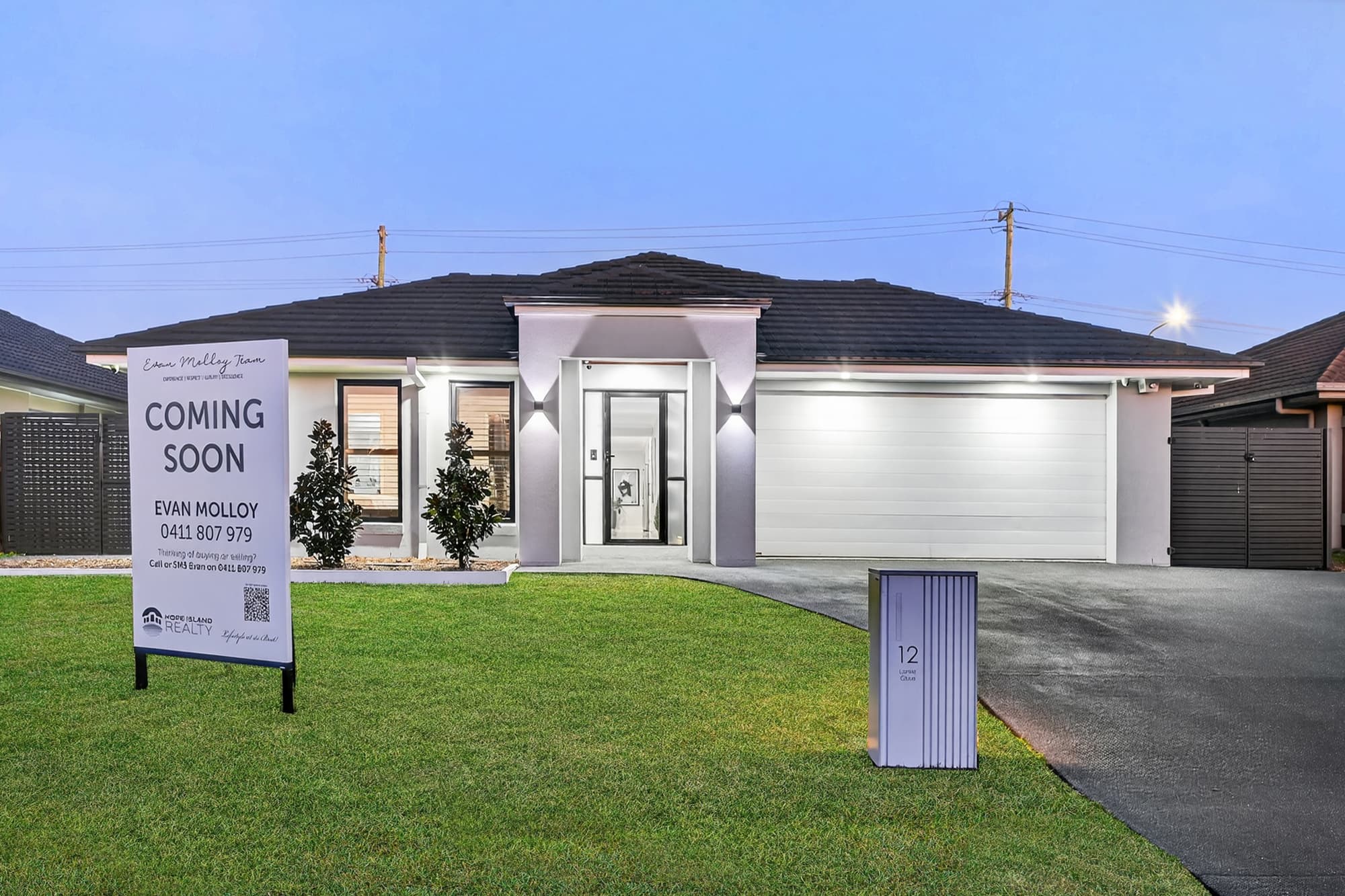 12 Lanier Close, Oxenford — photo 1 of 5