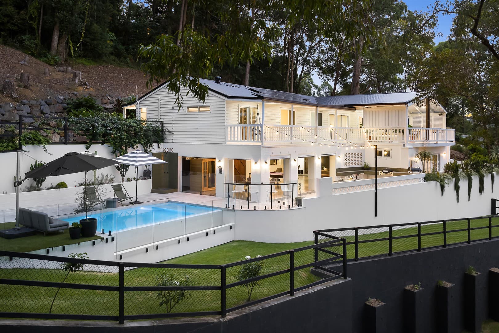 8 Carapook Crescent, Tallebudgera - Image 1