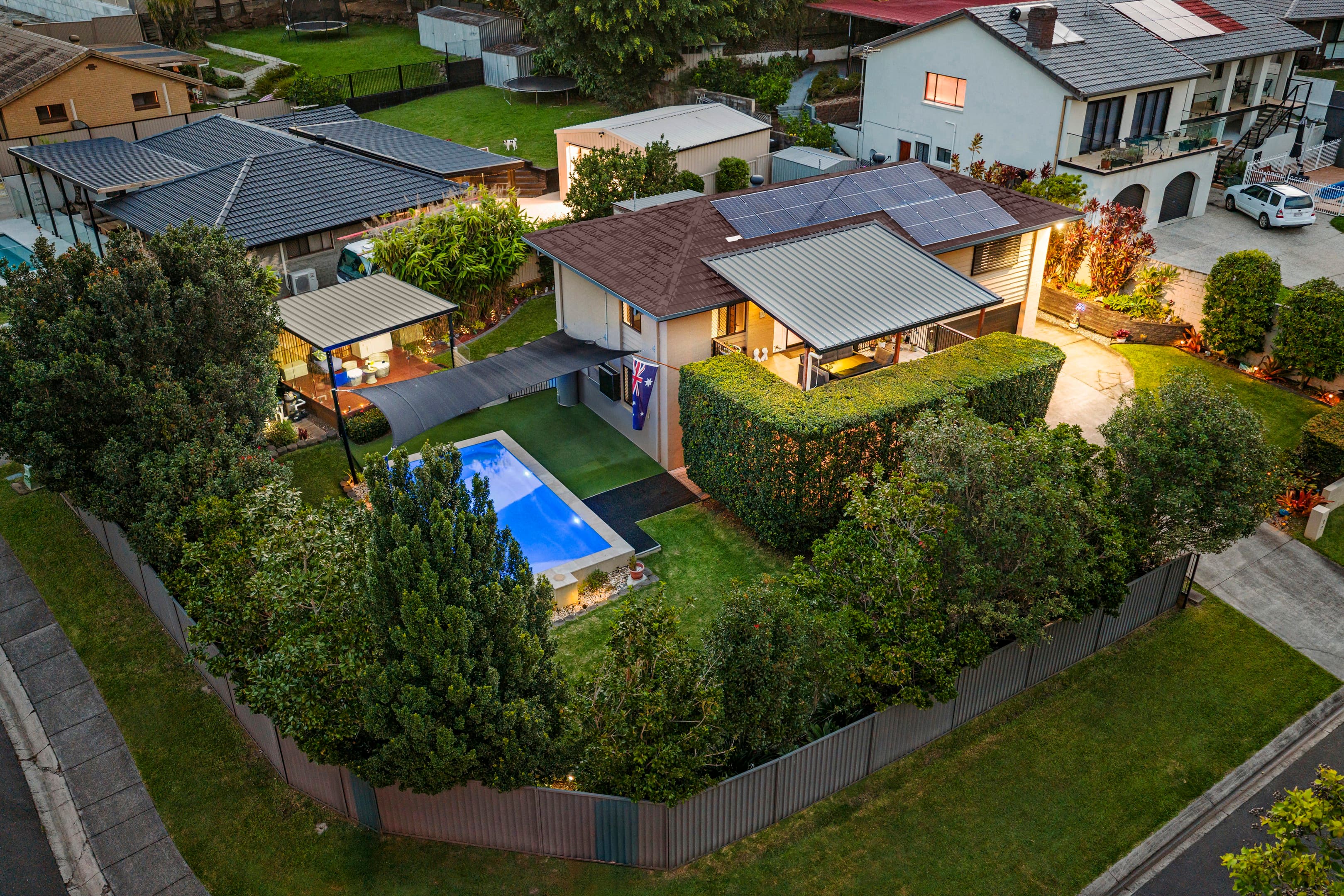 1 Marble Drive, Carrara - Image 1