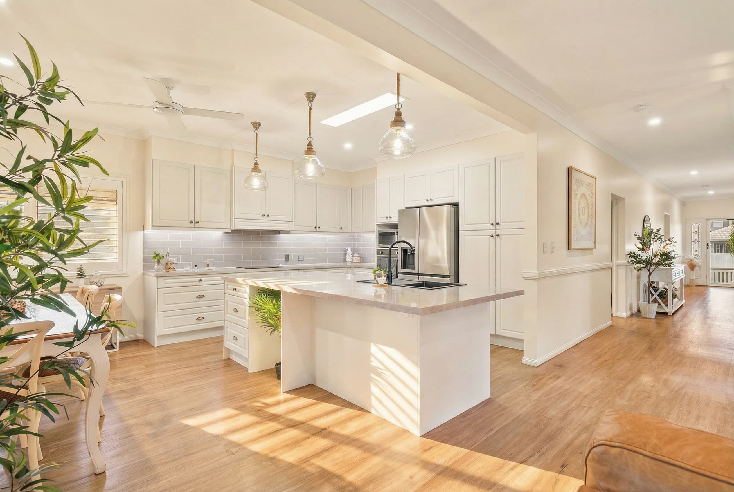 46 Crescent Avenue, Hope Island - Image 1