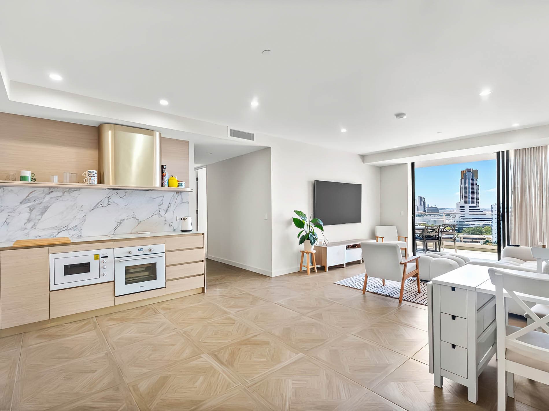 1103/24-30 Queen Street, Southport — photo 1 of 5
