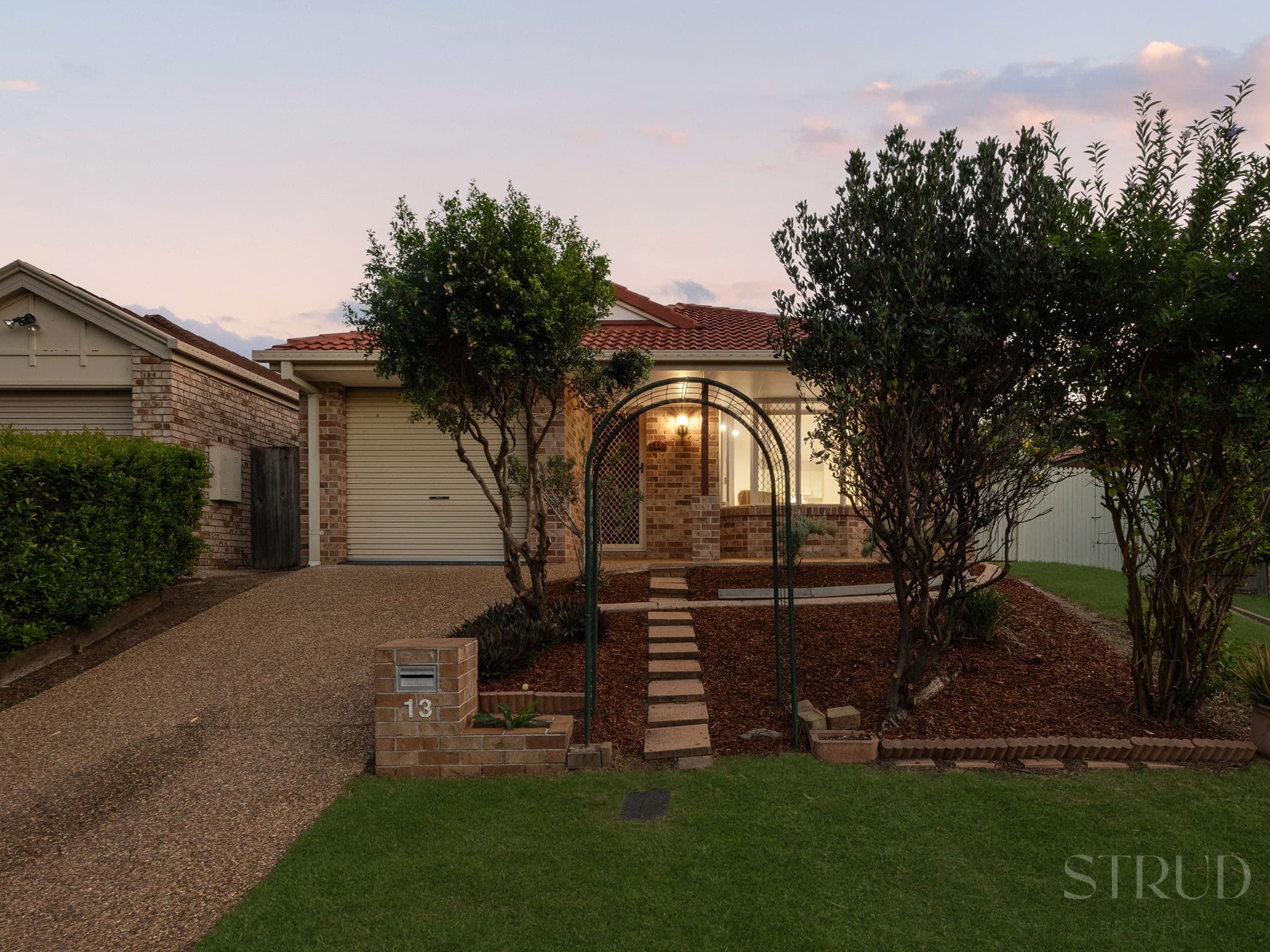 13 Bridgeman Place, Forest Lake — photo 1 of 5