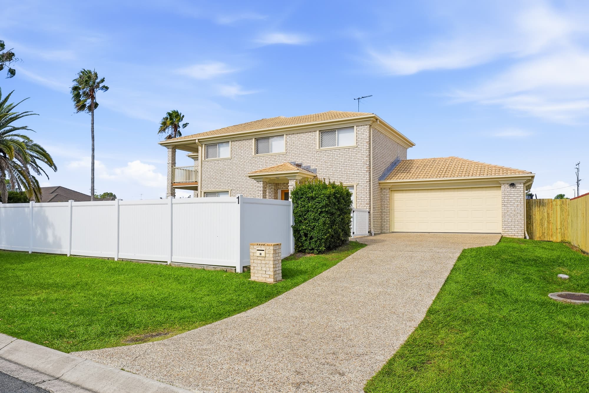 1 Leichhardt Avenue, Rothwell - Image 1