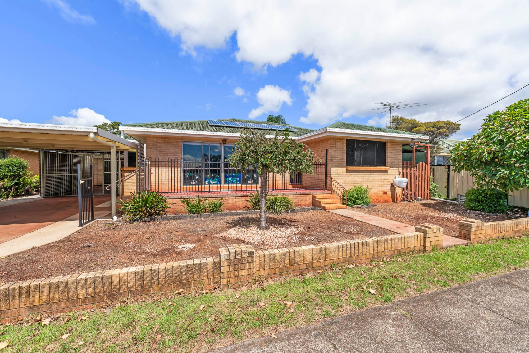 498 Alderley Street, Harristown - Image 1