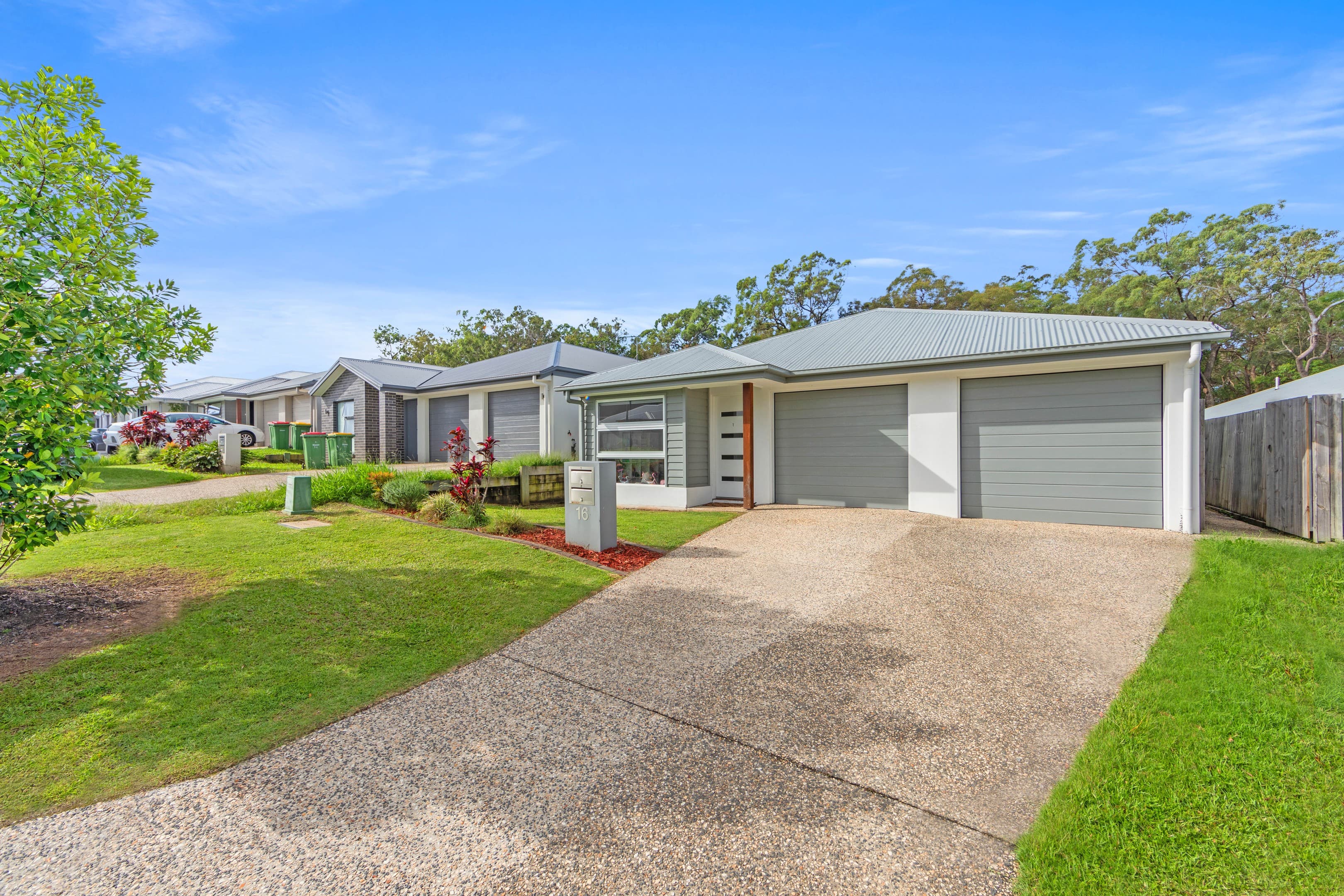 16 Boydaw Road, Ormeau — photo 1 of 5