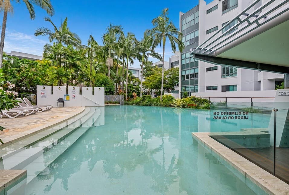 48/28 Bayview Street, Runaway Bay - Image 1