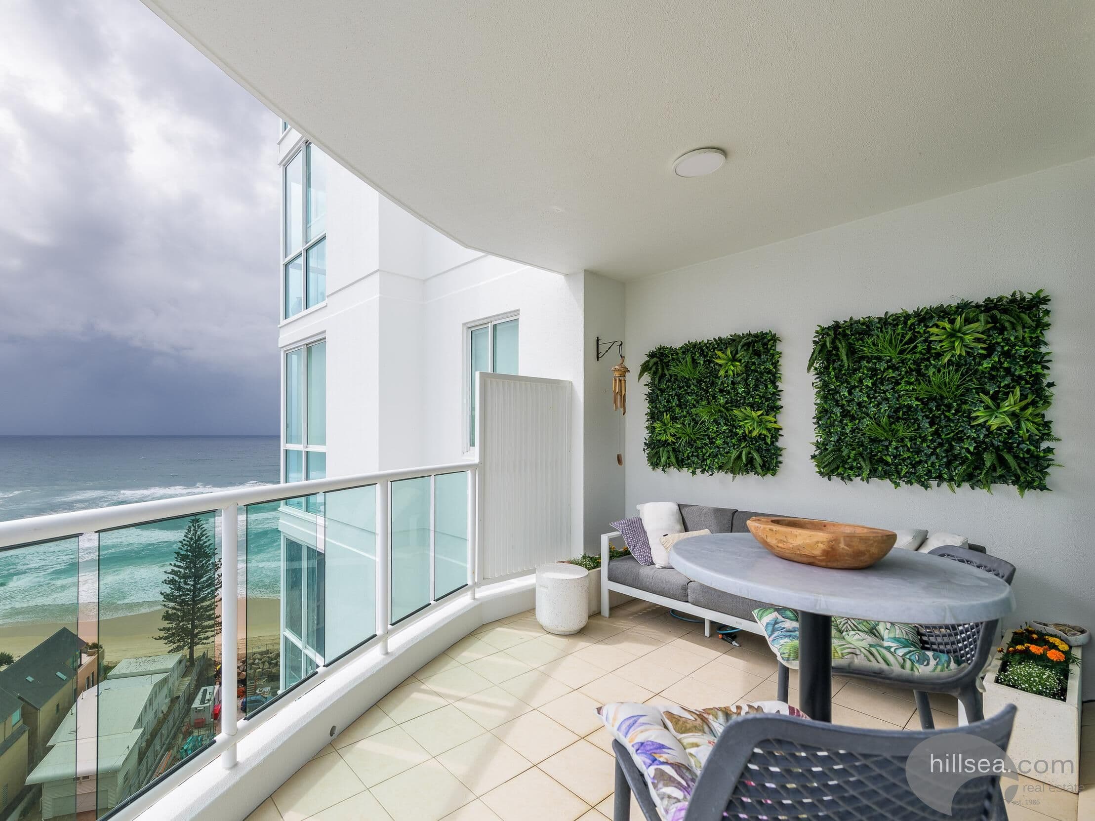 35/5 Woodroffe Avenue, Main Beach - Image 1