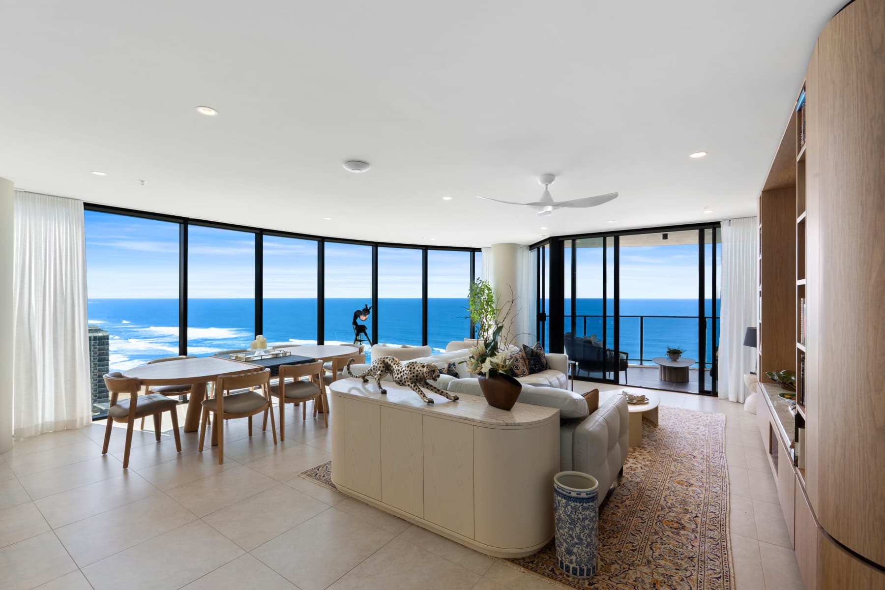 2002/3550 Main Beach Parade, Main Beach - Image 1