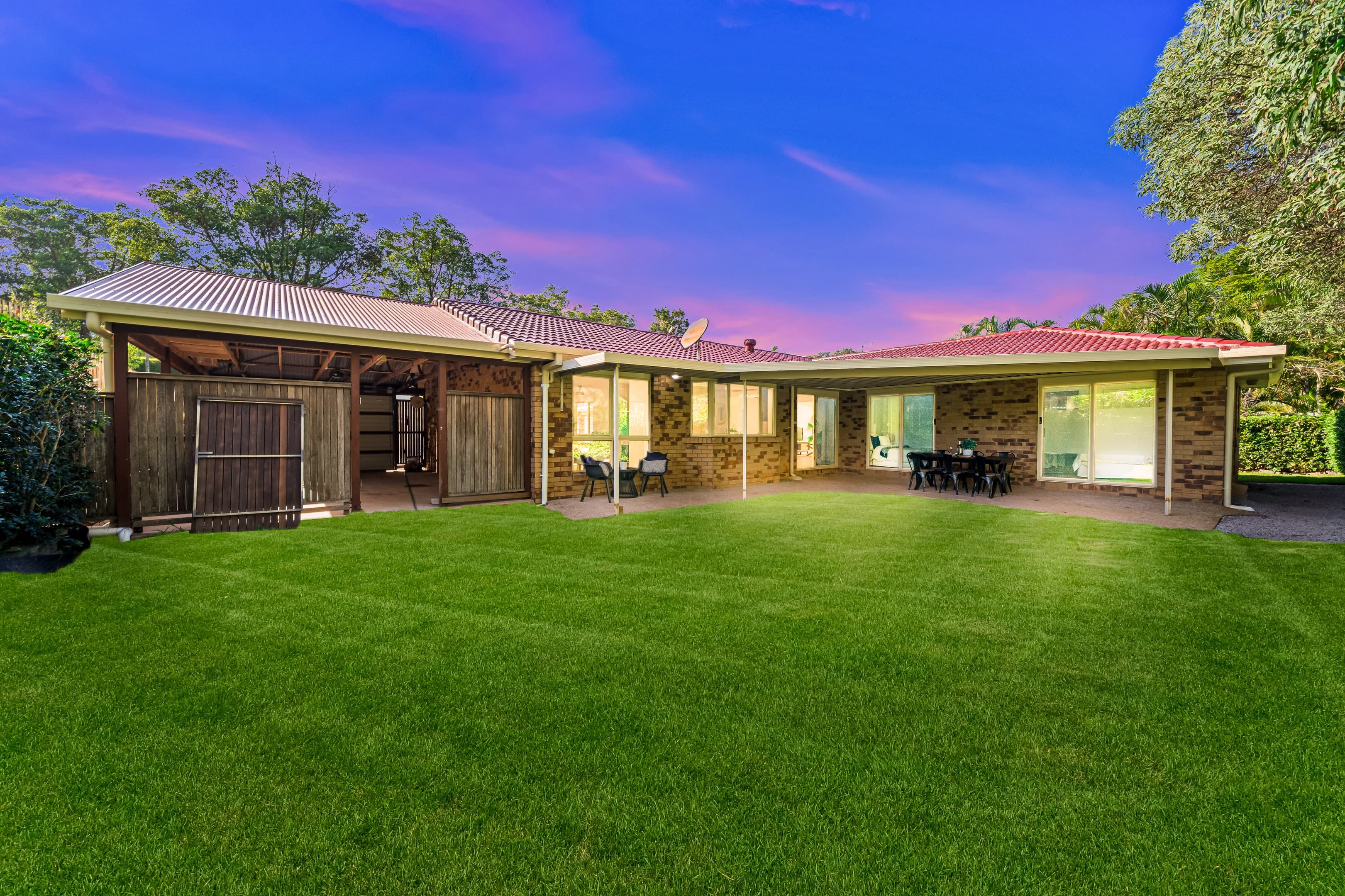 11 Franquin Crescent, Kuraby, Kuraby — photo 1 of 5