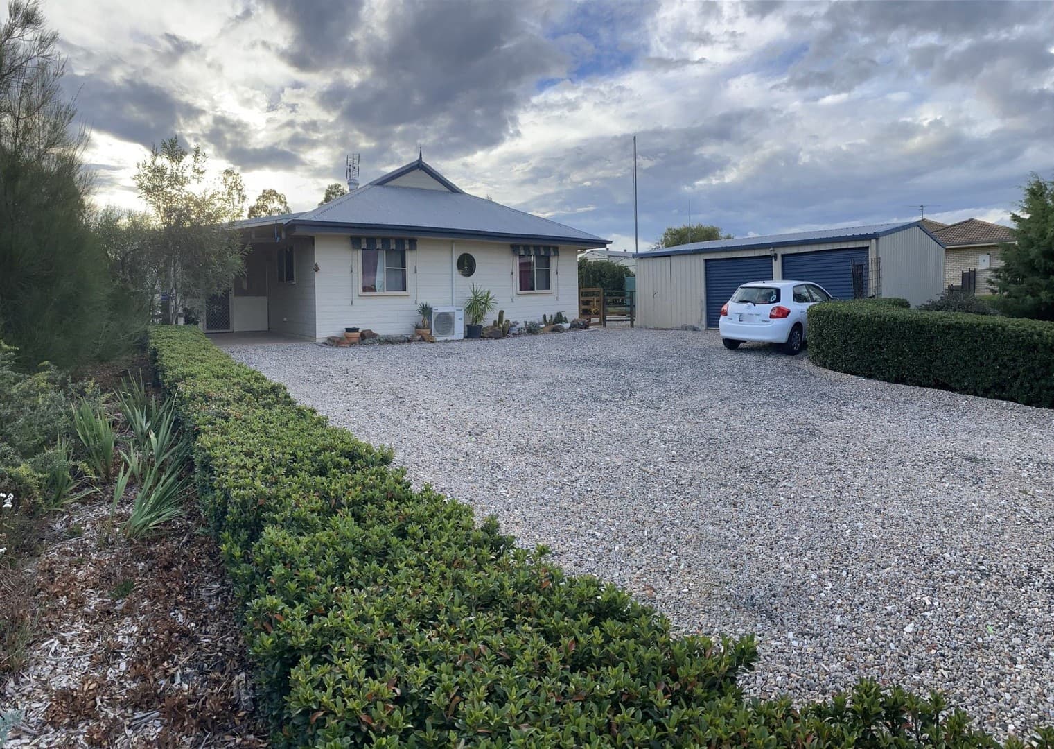 12 Curlew Street, Meringandan West - Image 1